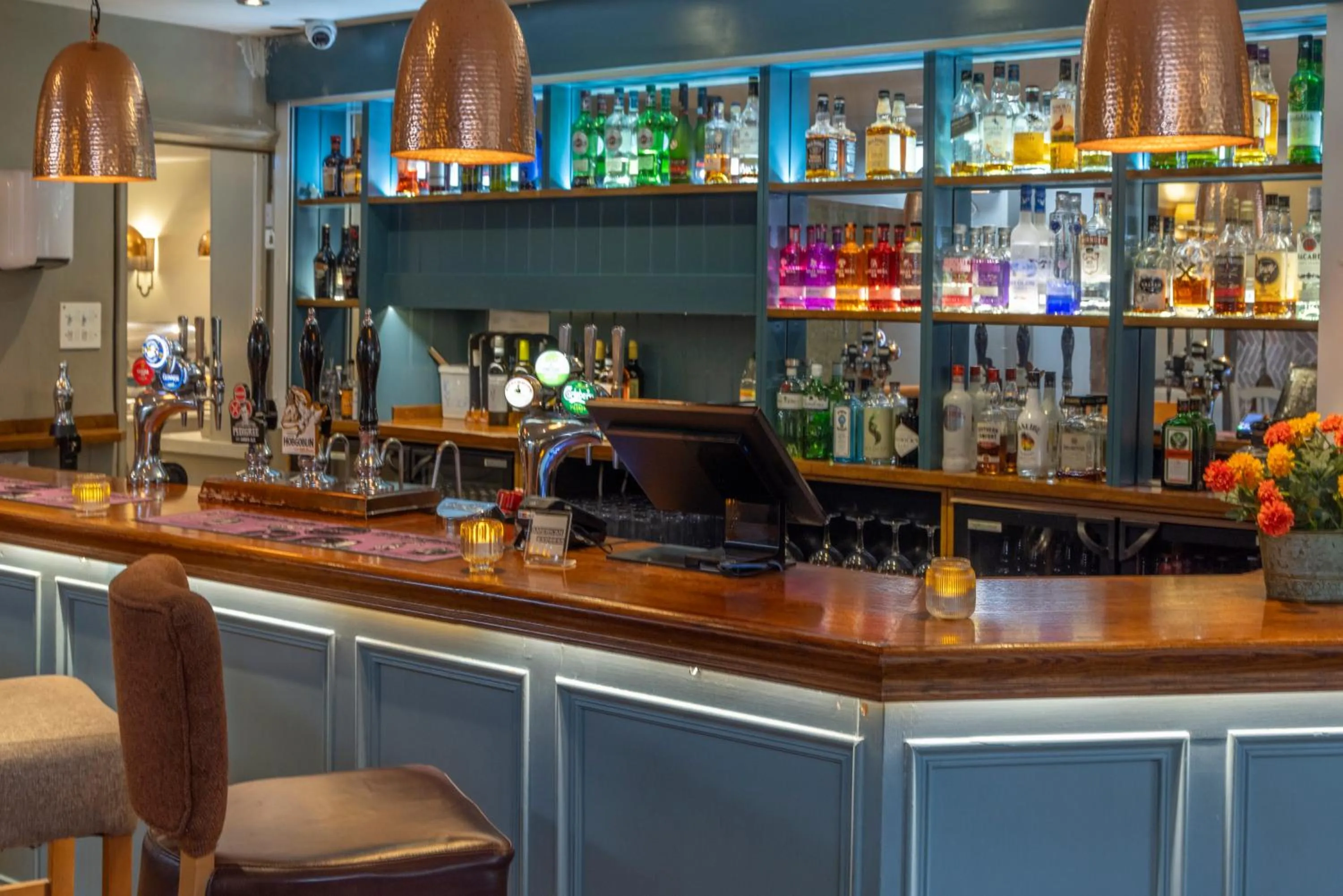 Lounge or bar in Kings Court Hotel Alcester, BW Signature Collection