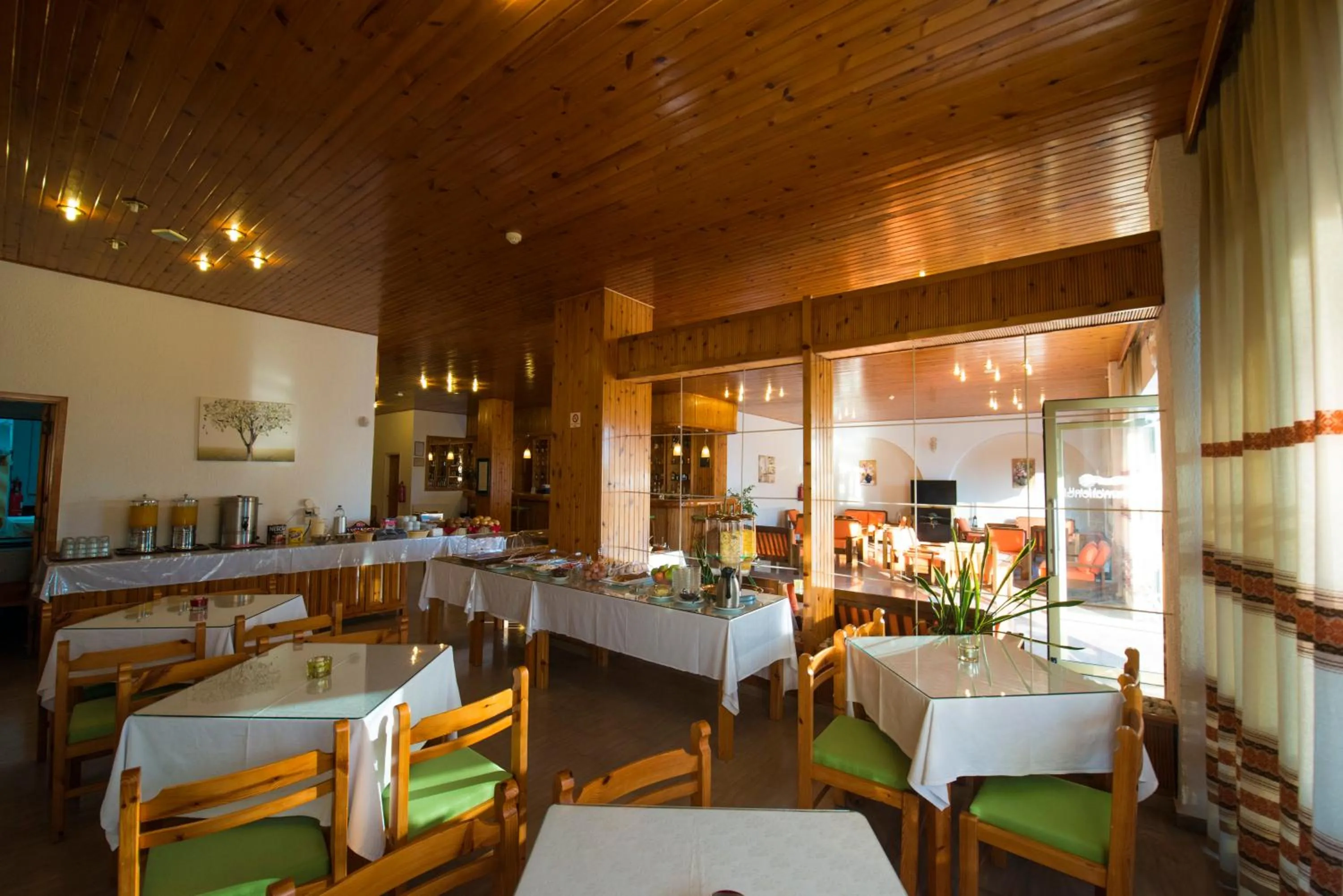 Continental breakfast in International Hotel