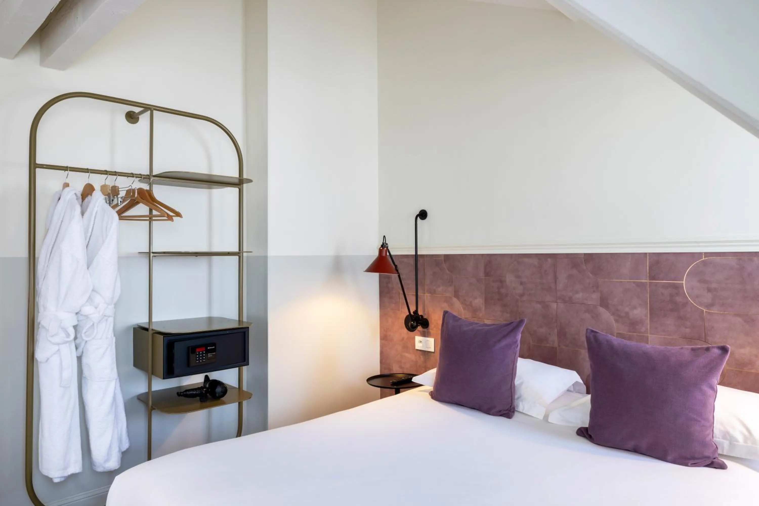 Bed in Hôtel Des Mines