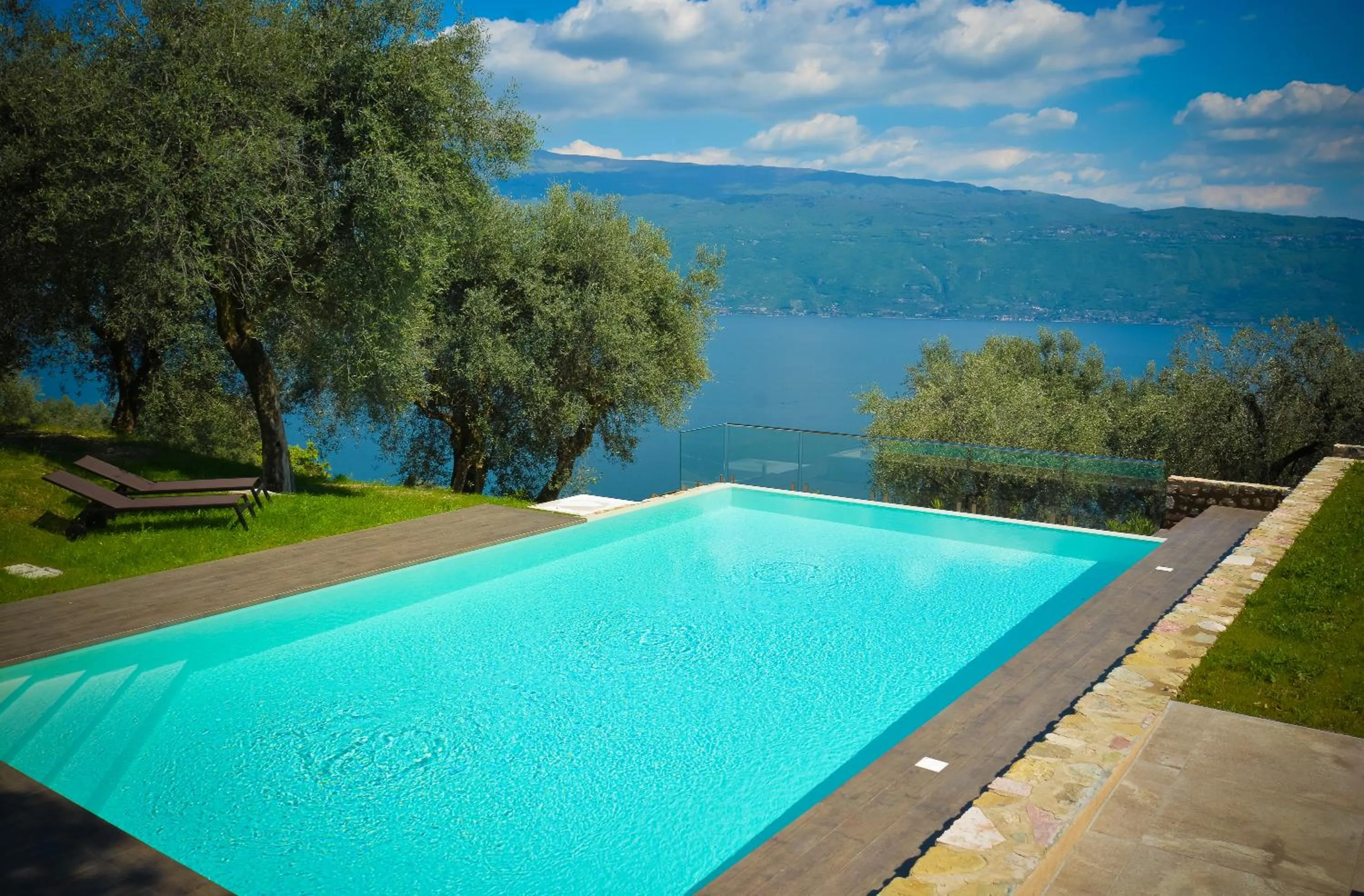 Swimming pool in Cascina Varini