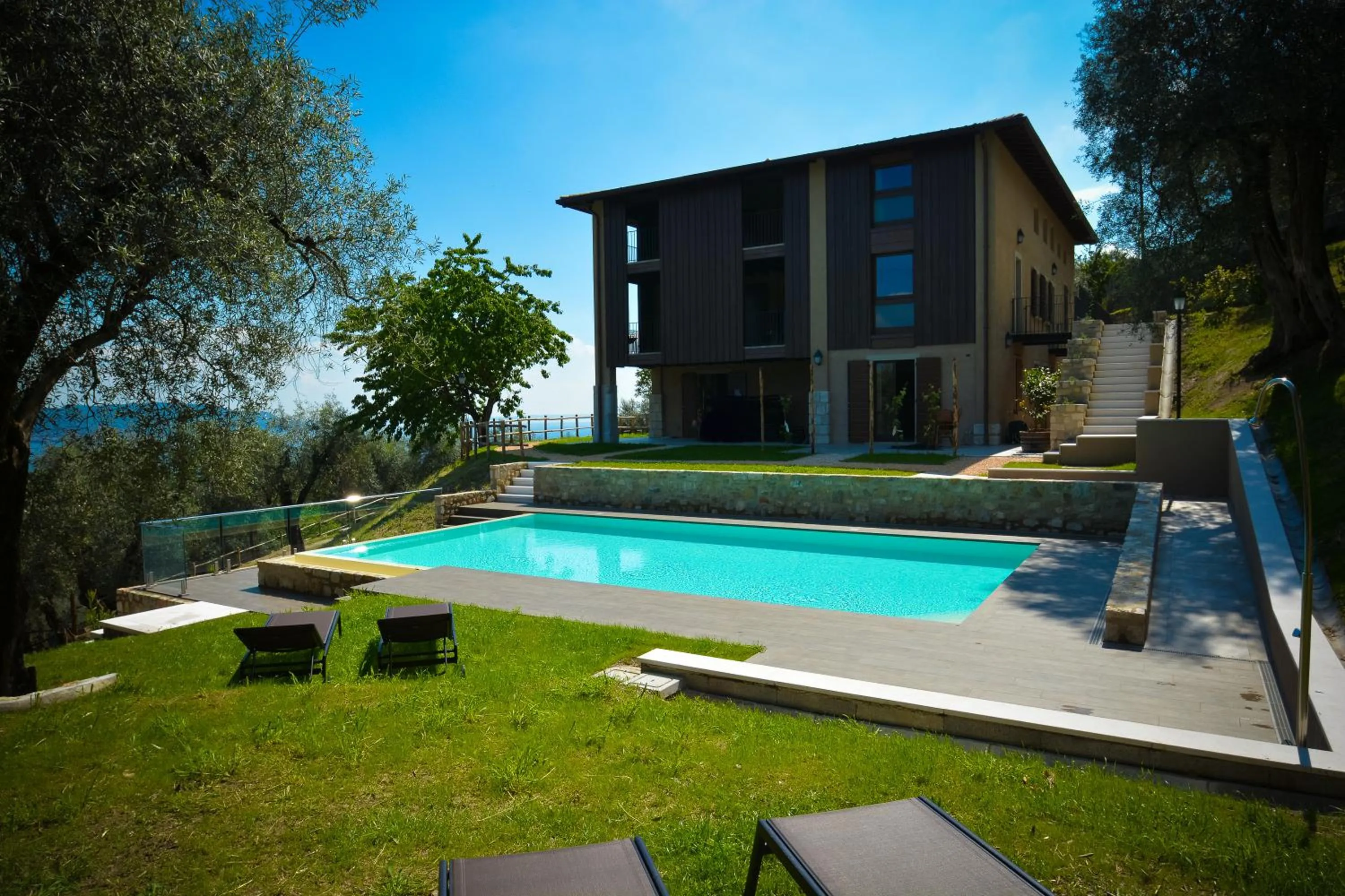 Pool view in Cascina Varini