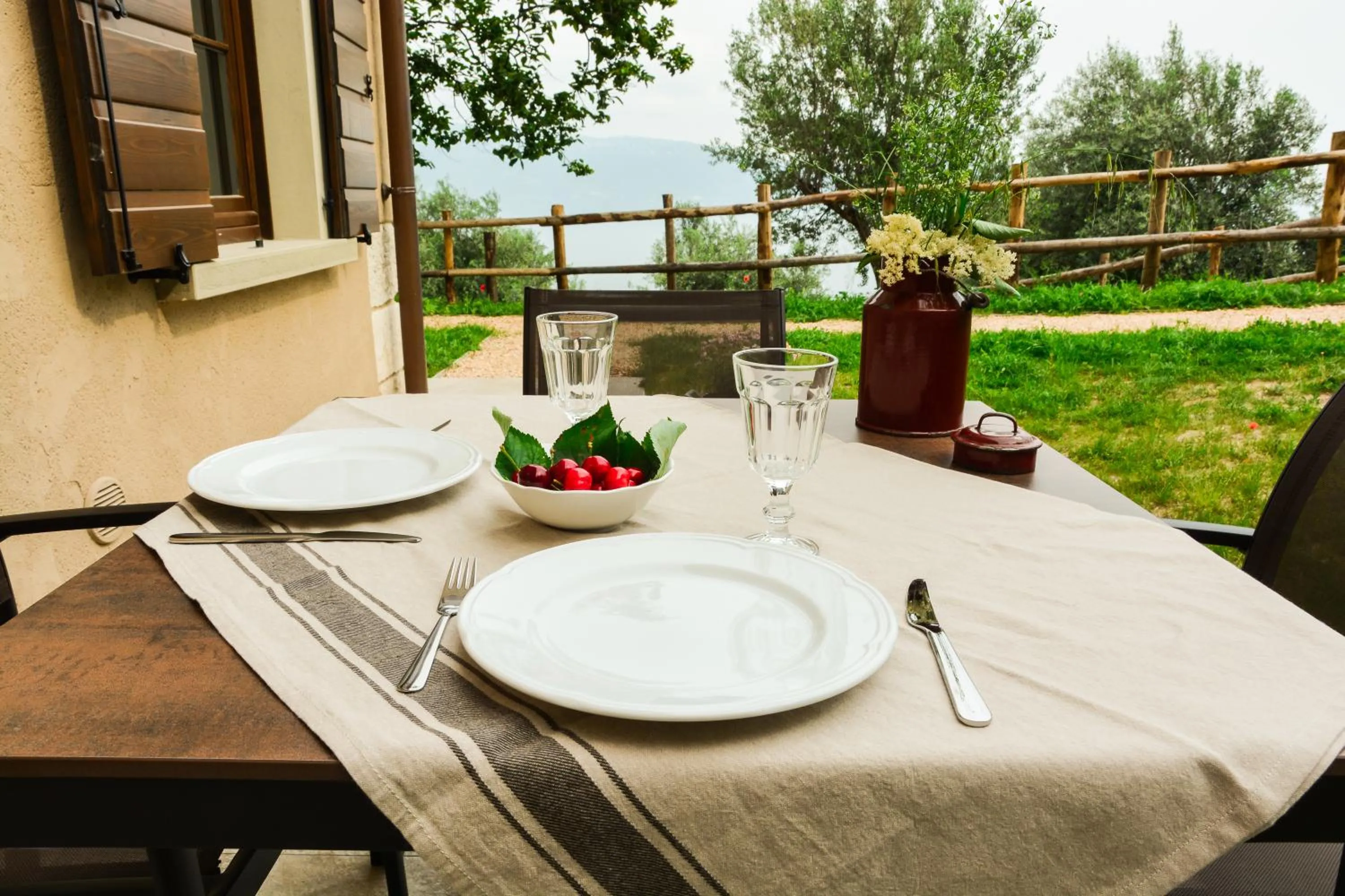 Dining area in Cascina Varini