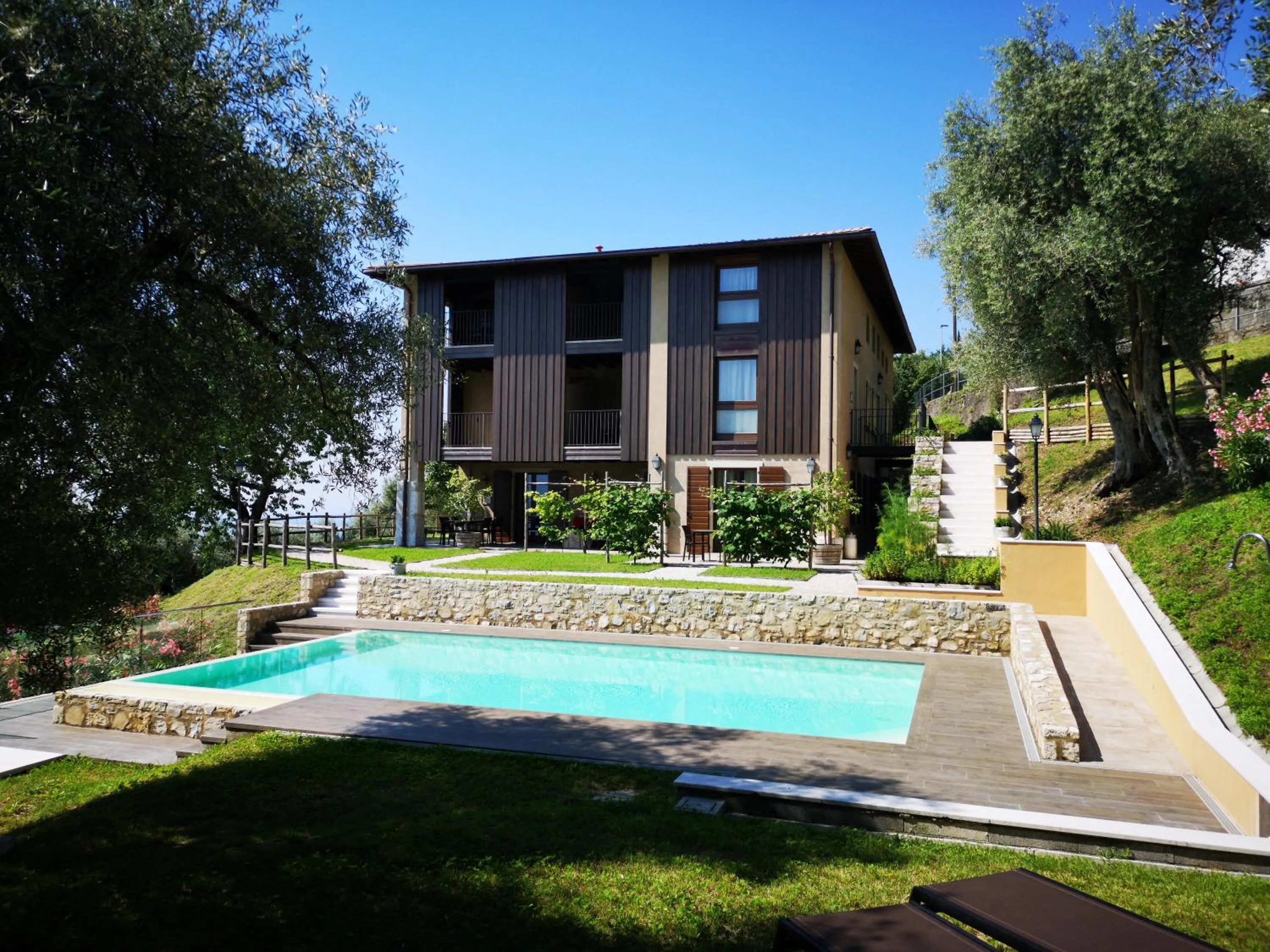 Property building in Cascina Varini