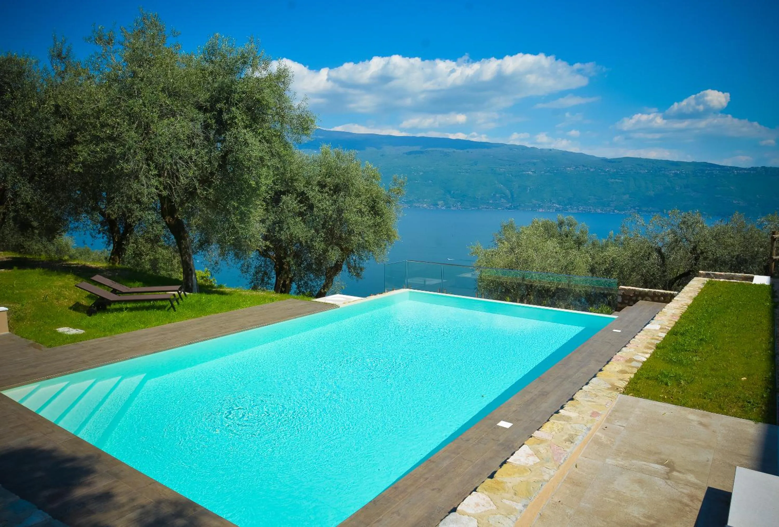 Swimming pool in Cascina Varini