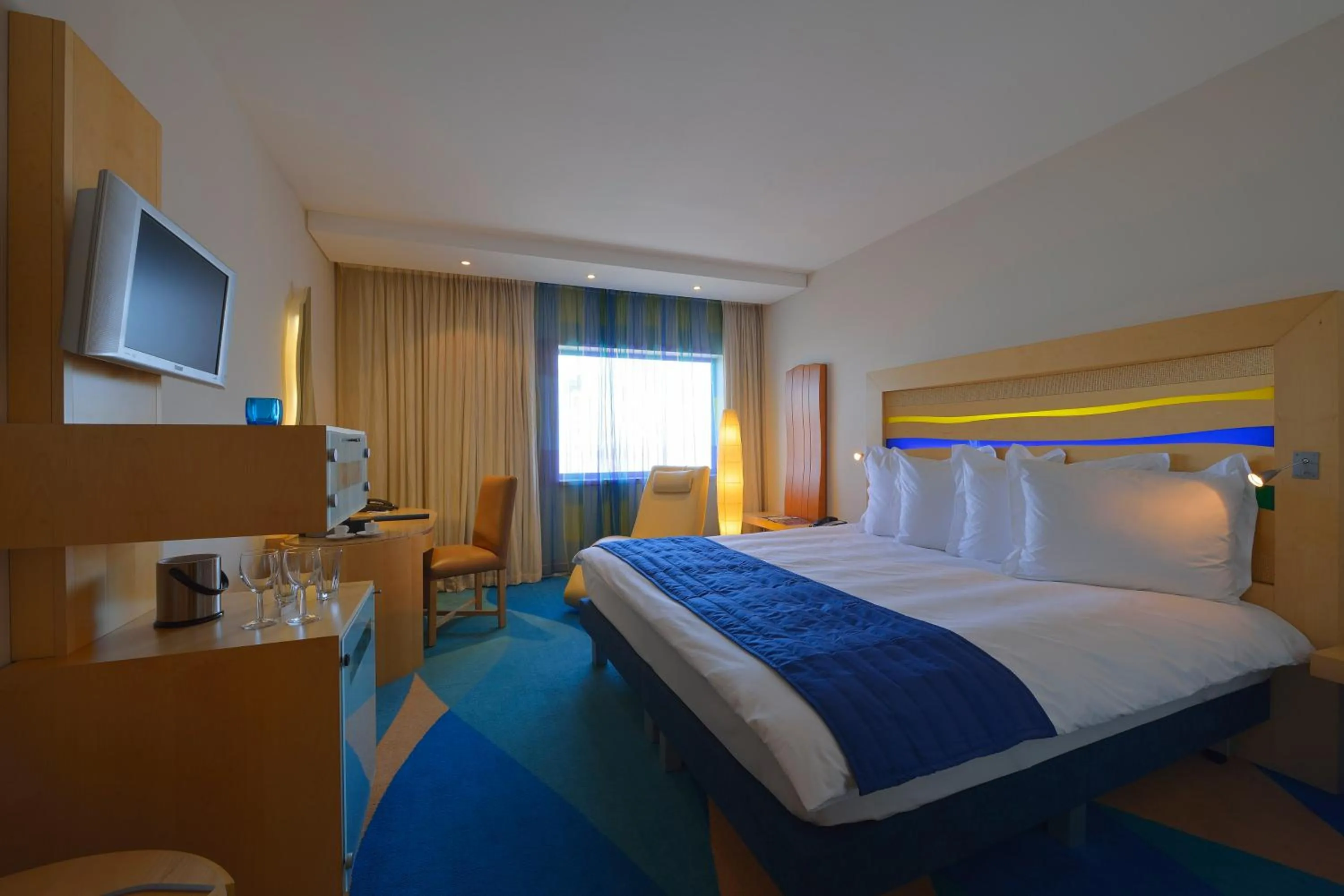 Photo of the whole room, Bed in Radisson Blu Hotel, Liverpool