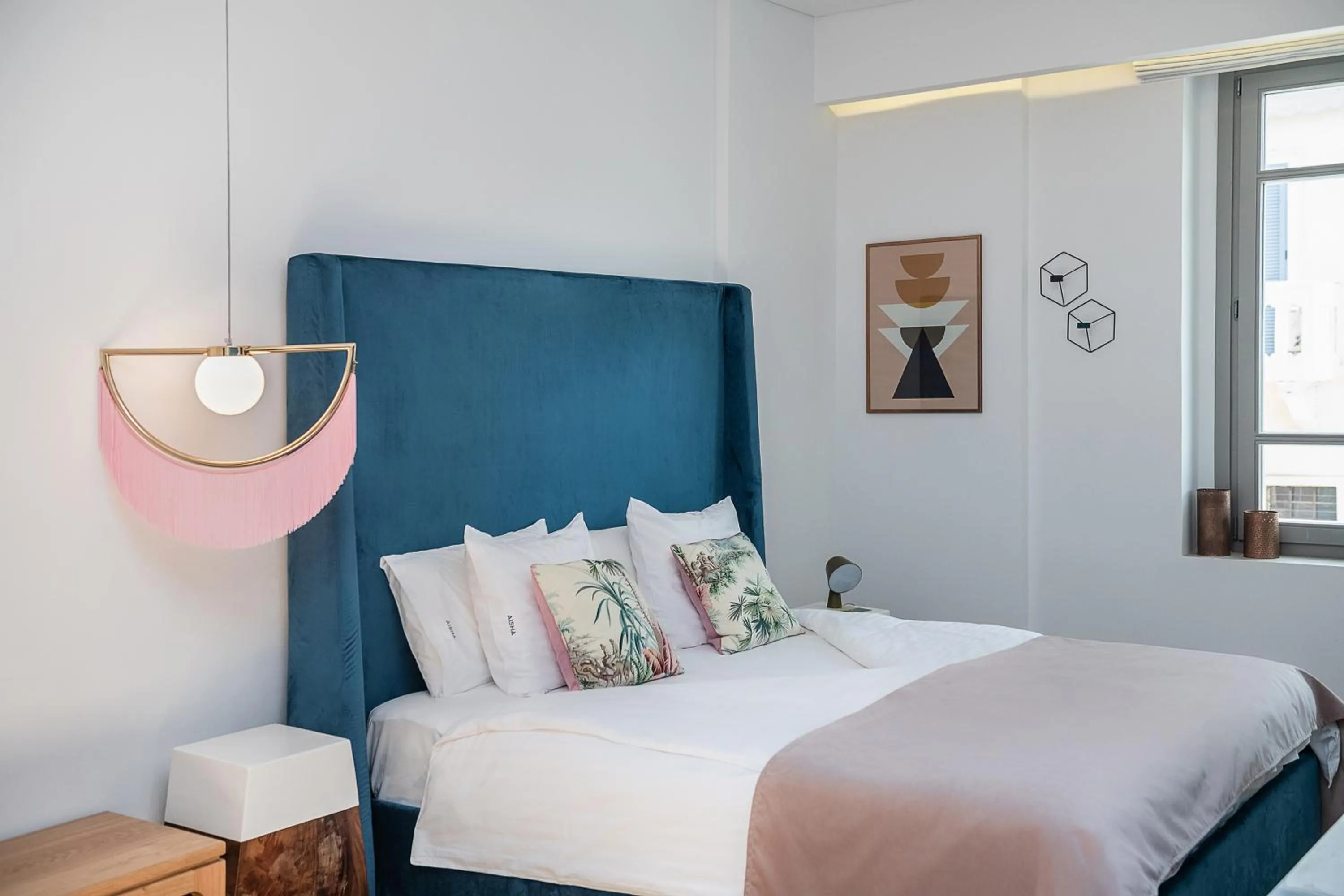 Bed in Nyx Chic Manor