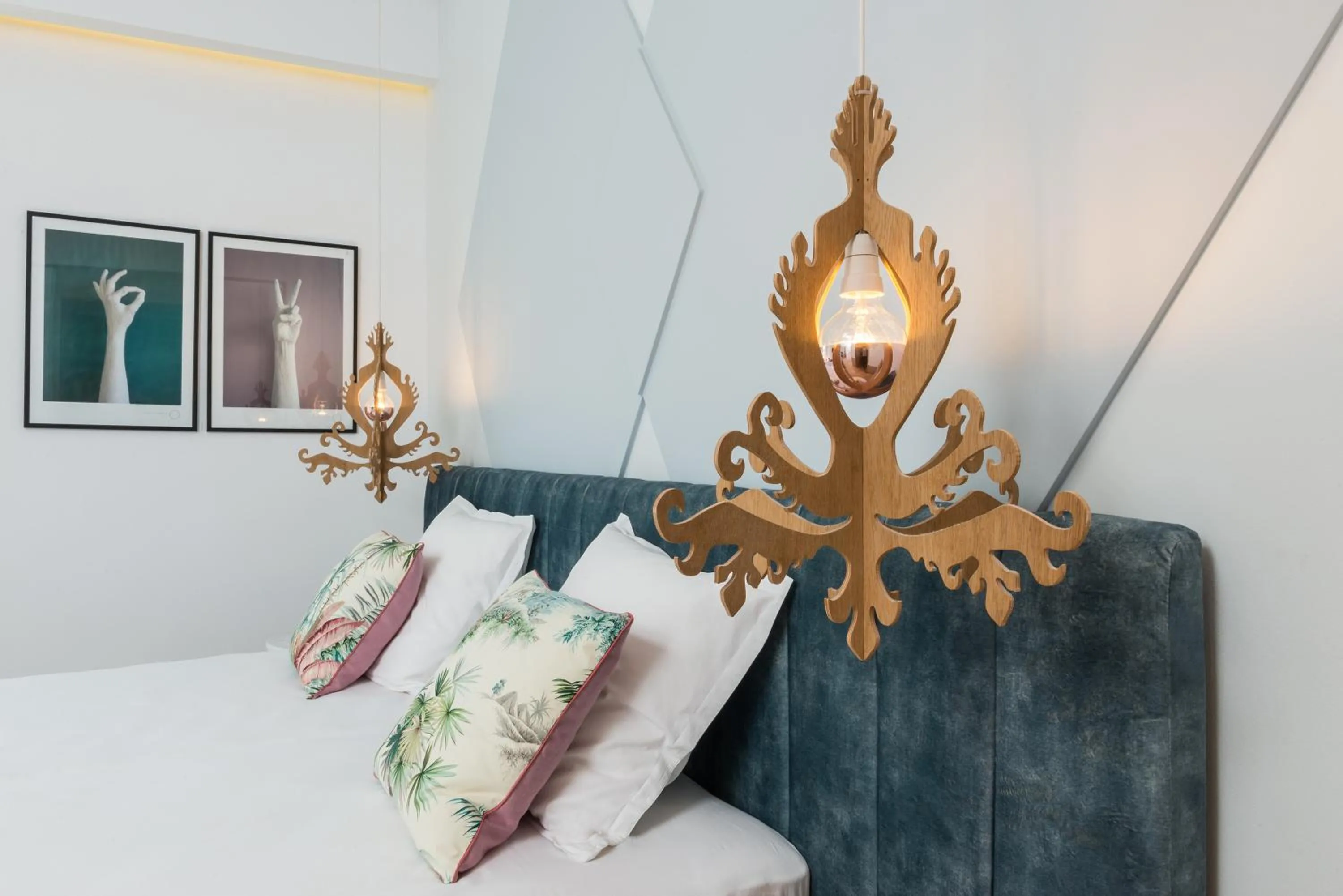 Bedroom, Bed in Nyx Chic Manor