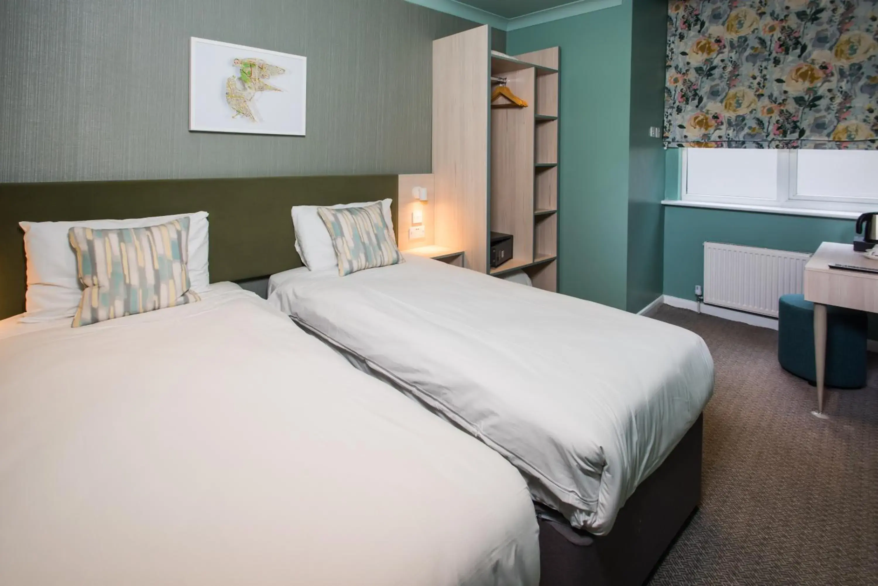 Twin Room with Private Bathroom in Caring Hotel Twin Room with Private Bathroom in Caring Hotel