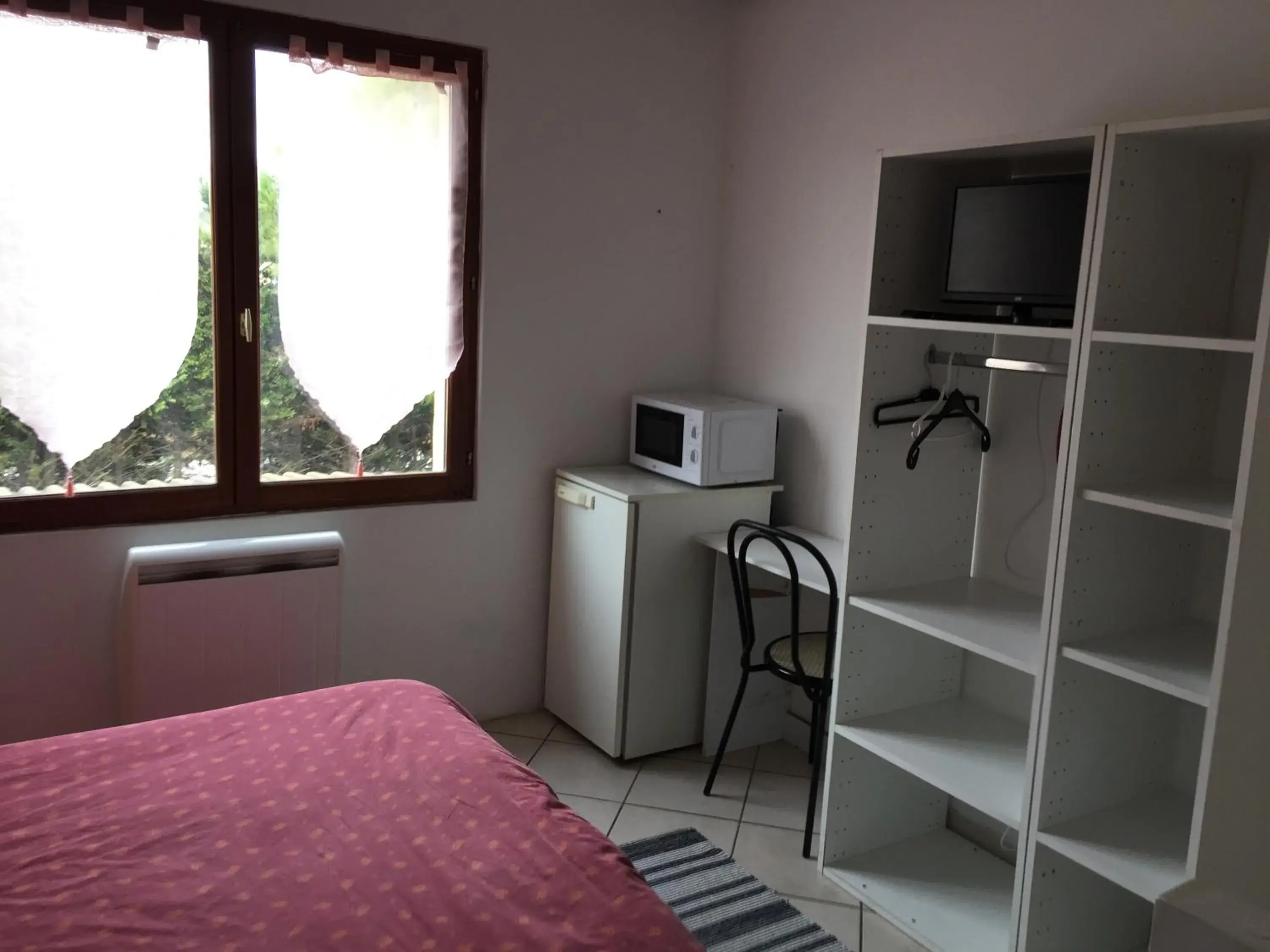 Double Room with Private Bathroom in Bastide Ecurie Massilia Double Room with Private Bathroom in Bastide Ecurie Massilia