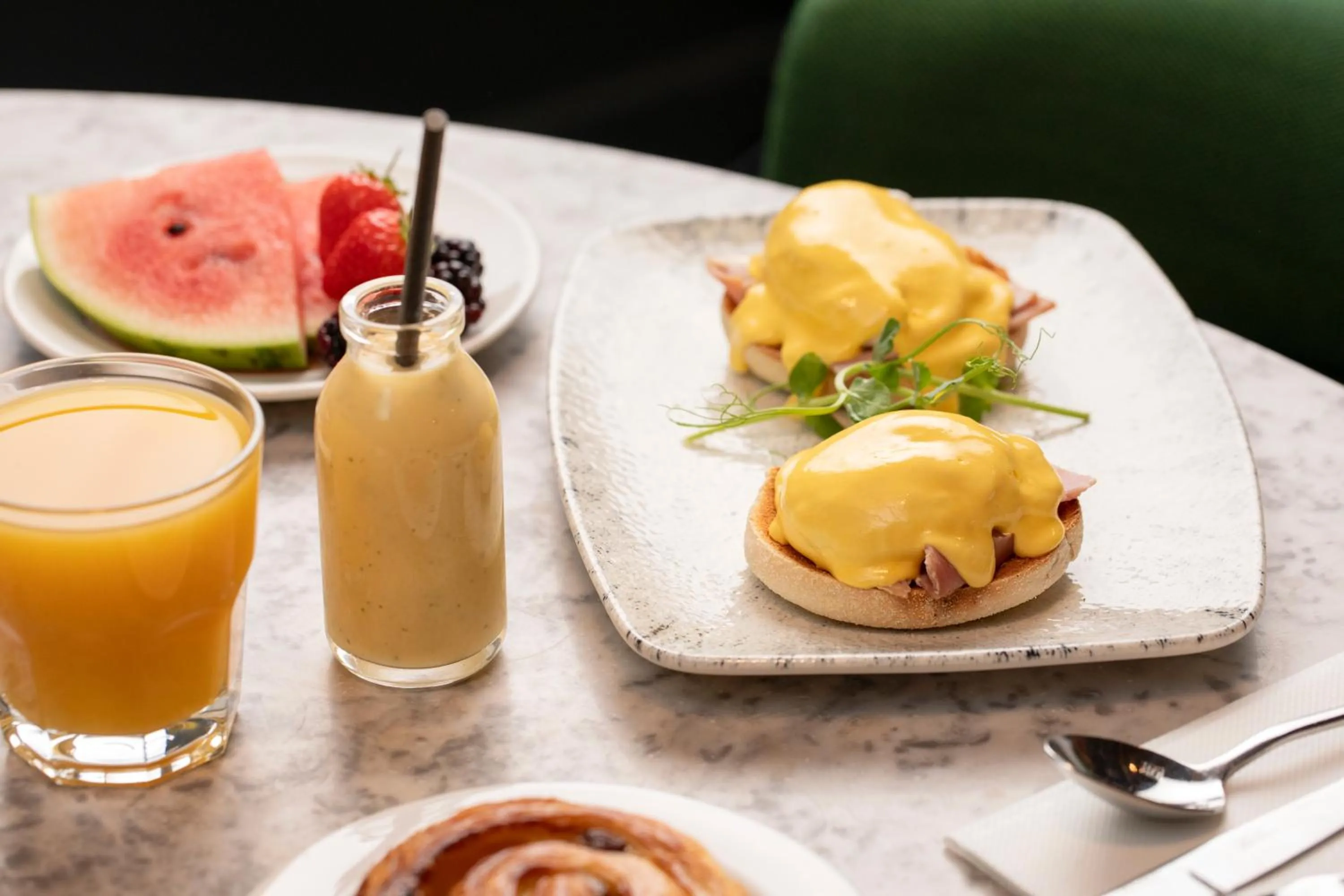 Breakfast in Radisson Blu Hotel, Glasgow