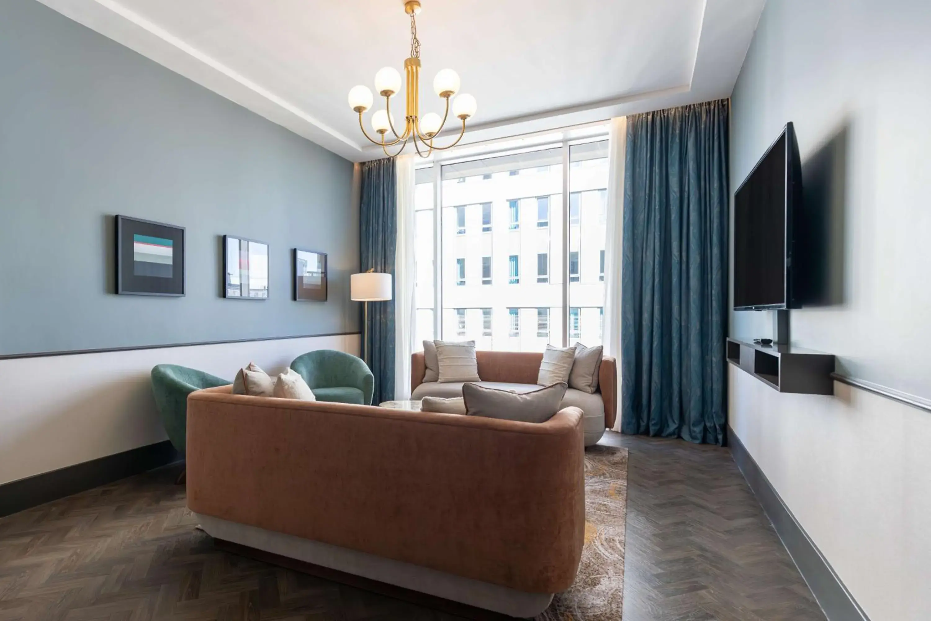 Photo of the whole room in Radisson Blu Hotel, Glasgow Photo of the whole room in Radisson Blu Hotel, Glasgow