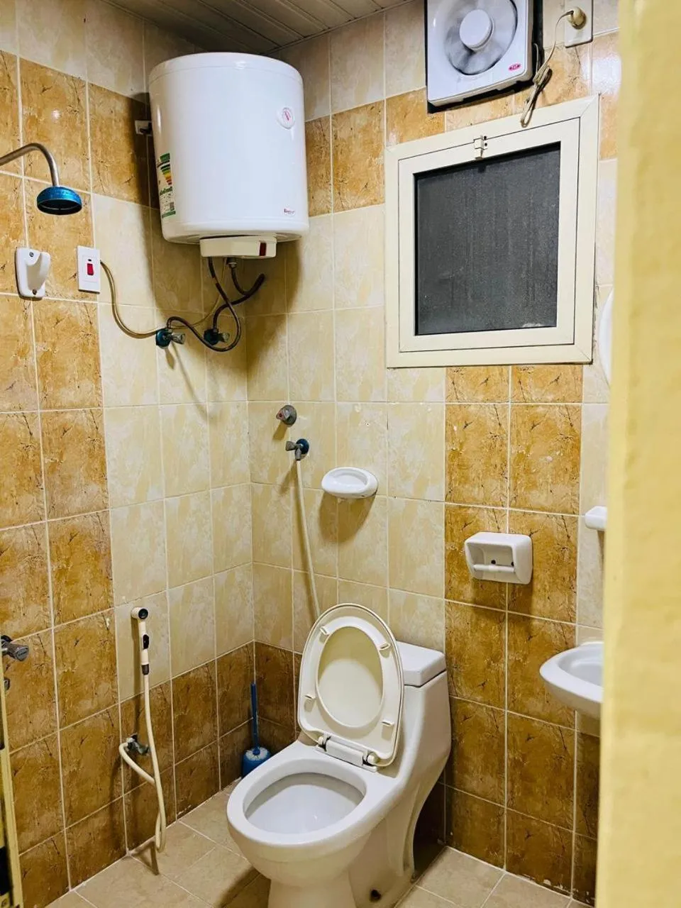 العييري للشقق المخدومة الدمام 2