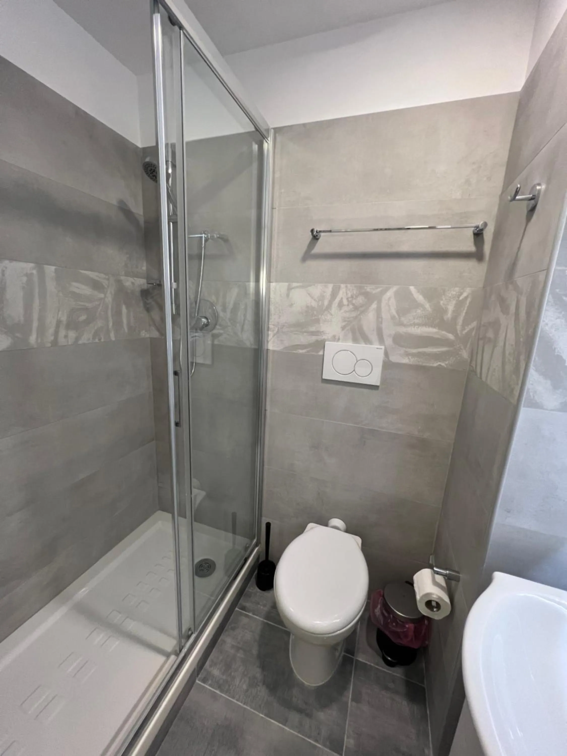 Shower in Favola Romana - Guest House