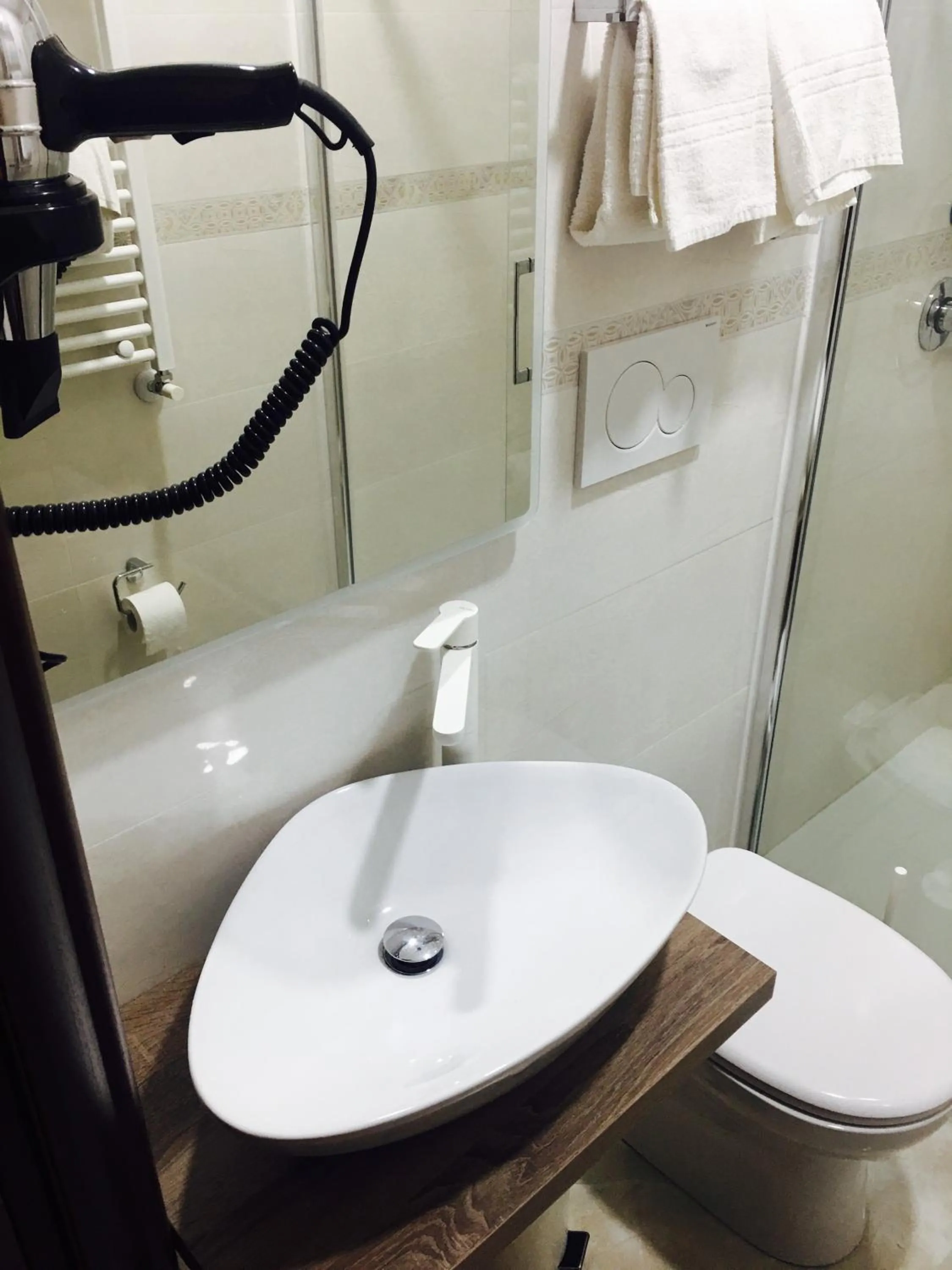 Bathroom in Favola Romana - Guest House