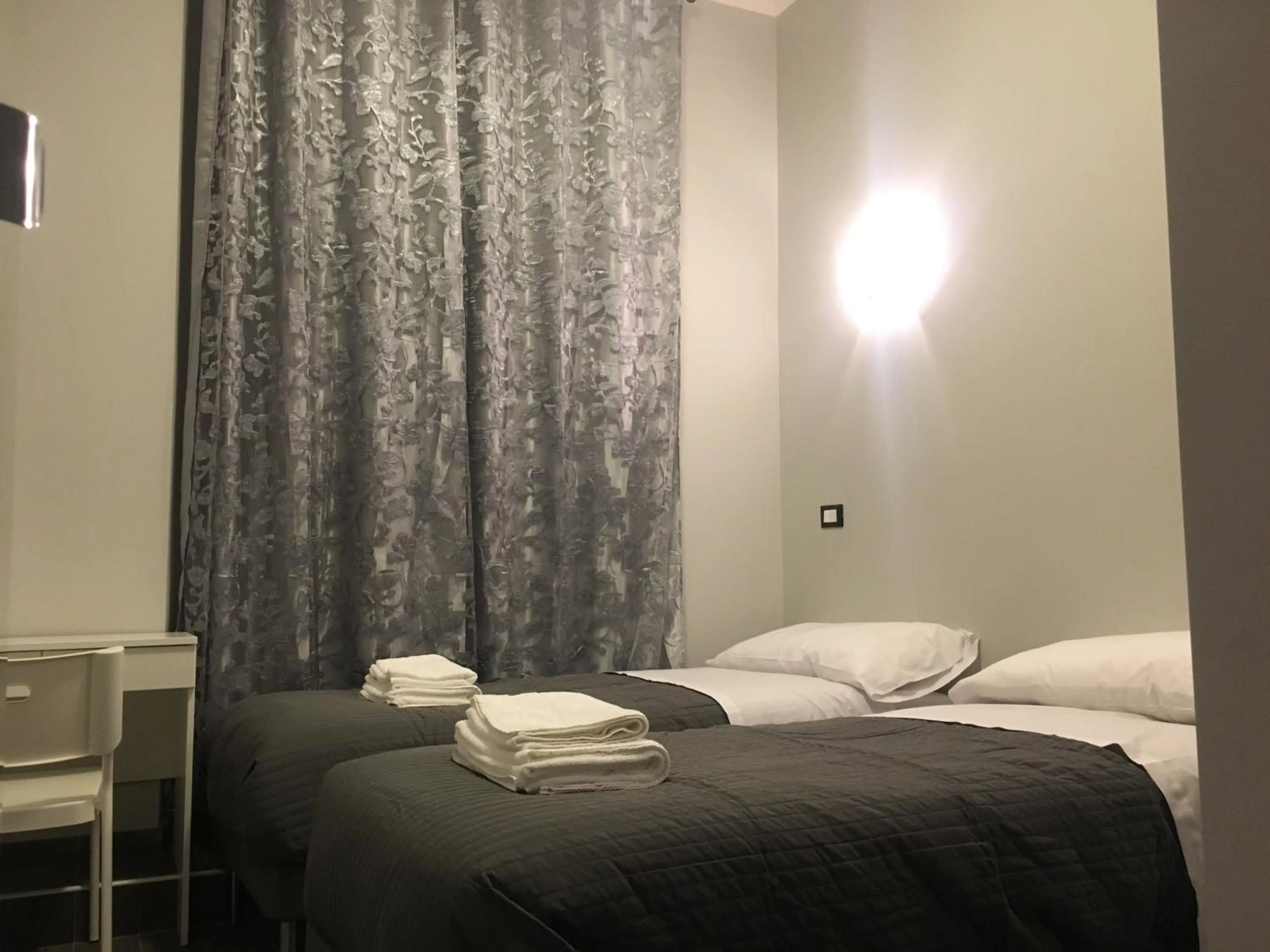 Bed in Favola Romana - Guest House