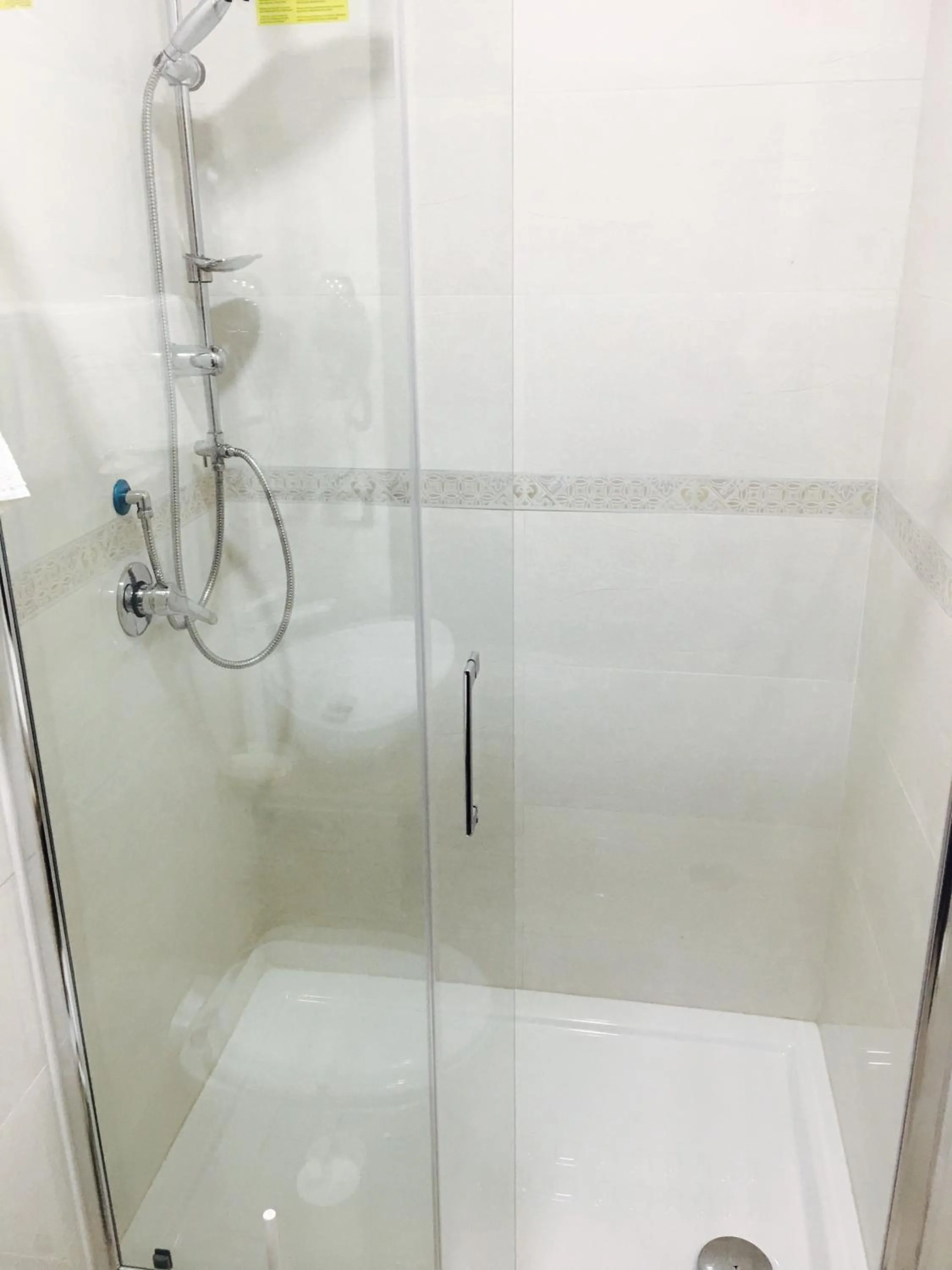 Shower in Favola Romana - Guest House