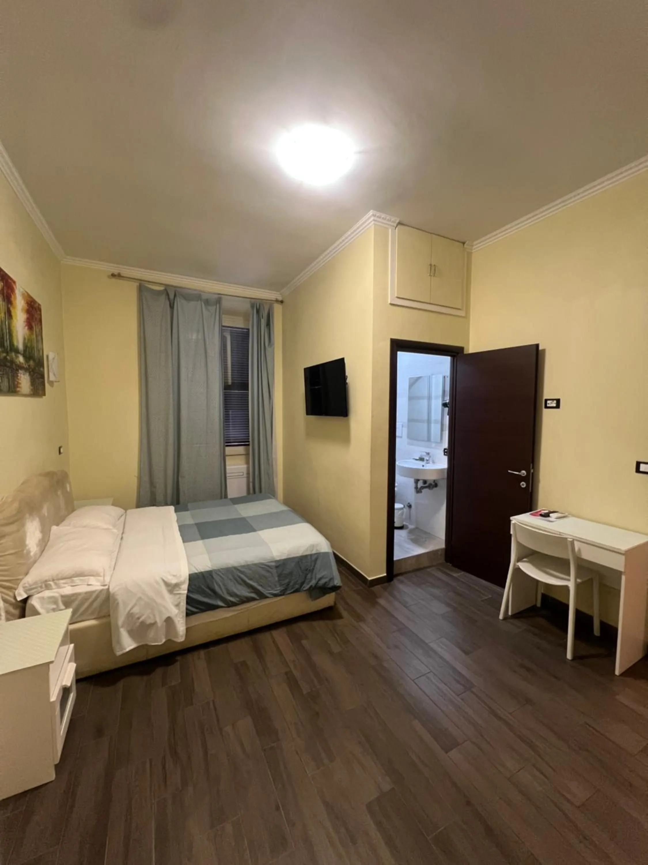 Bed in Favola Romana - Guest House