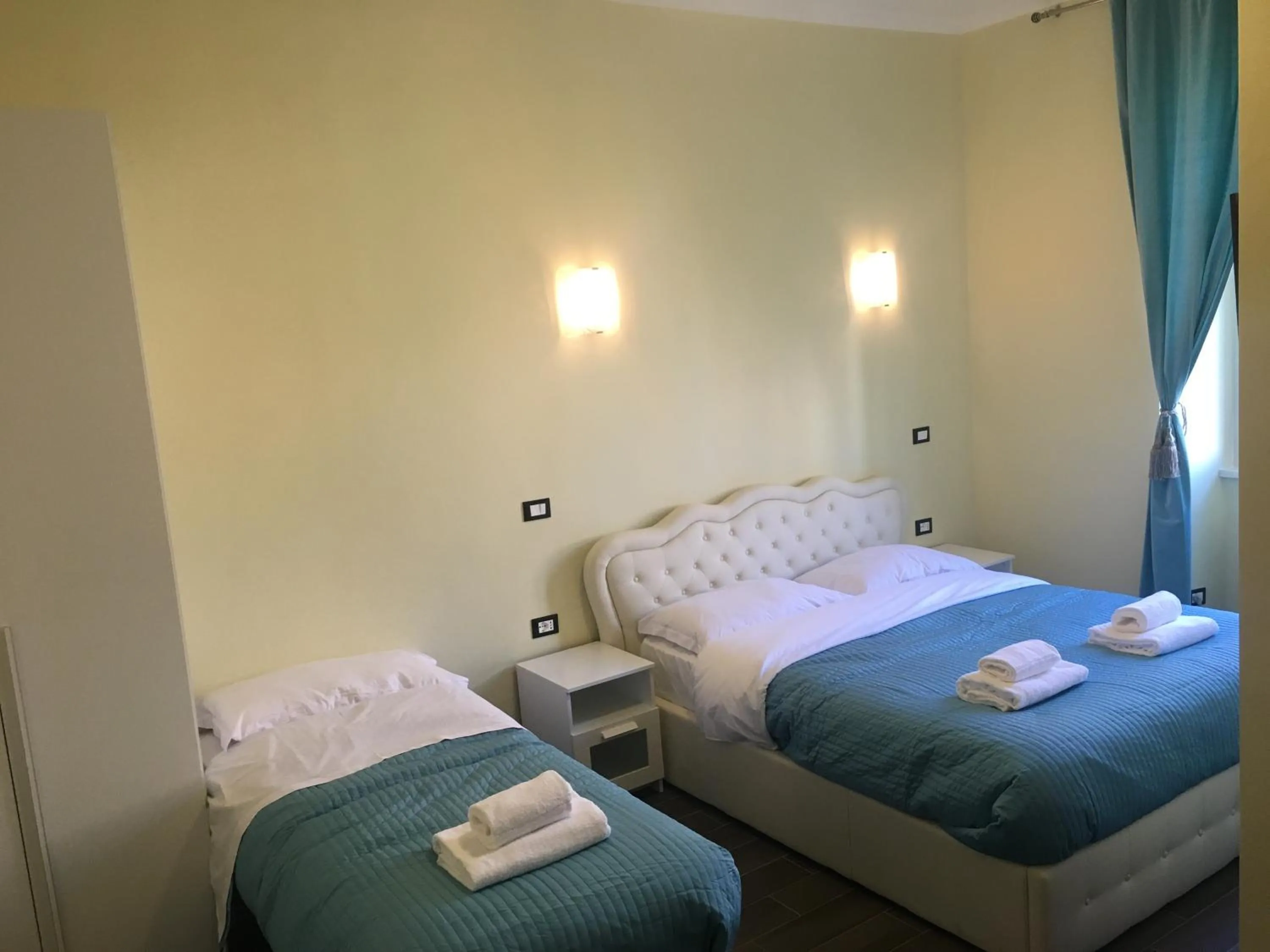 Bed in Favola Romana - Guest House