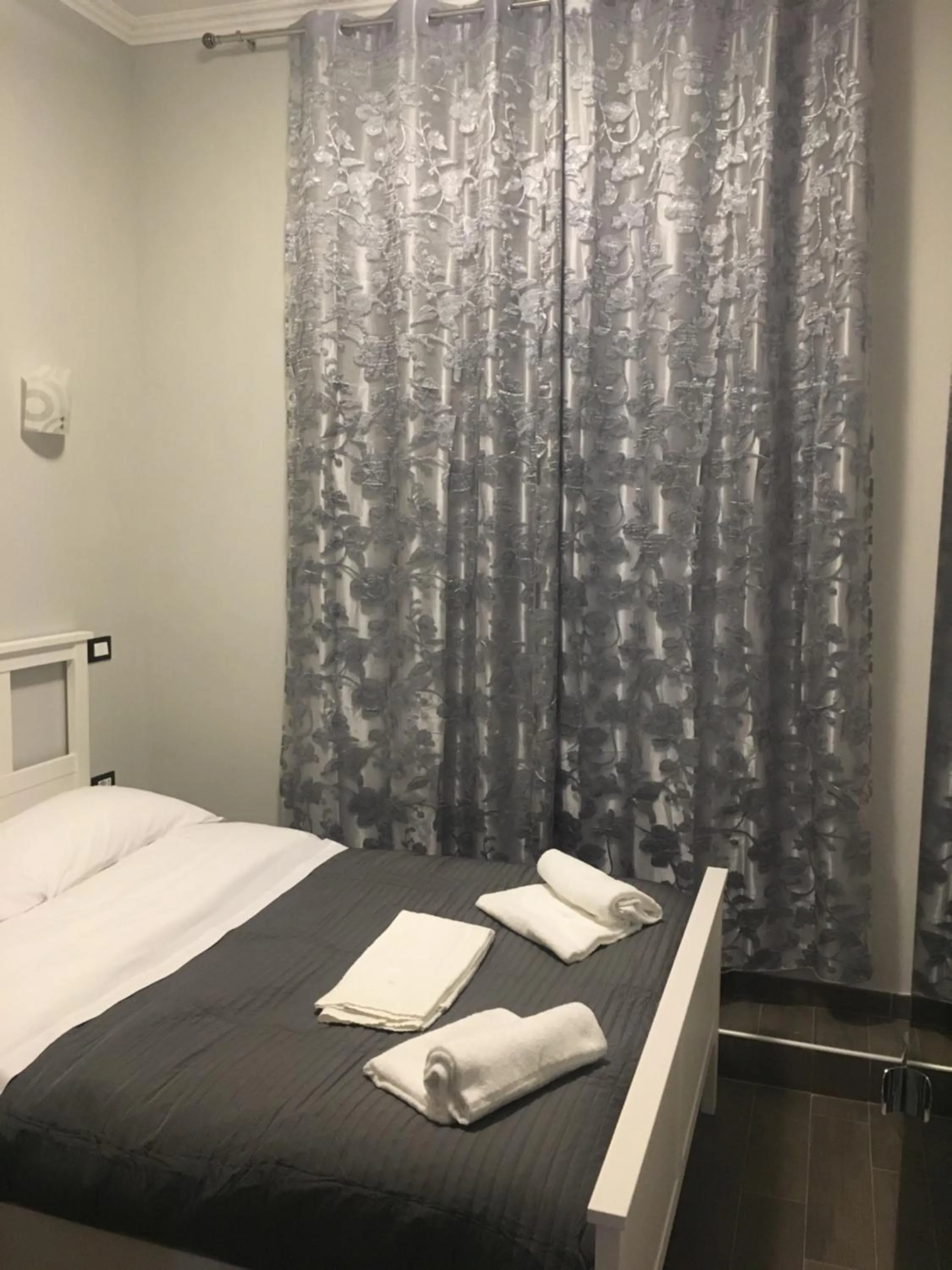 Bed in Favola Romana - Guest House
