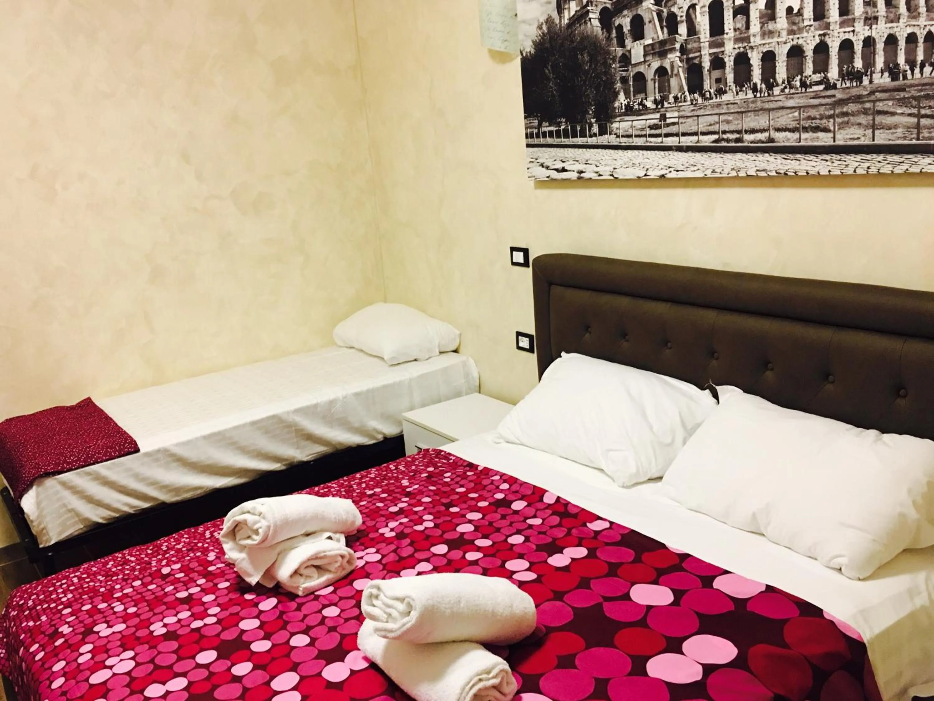 Bedroom, Bed in Favola Romana - Guest House