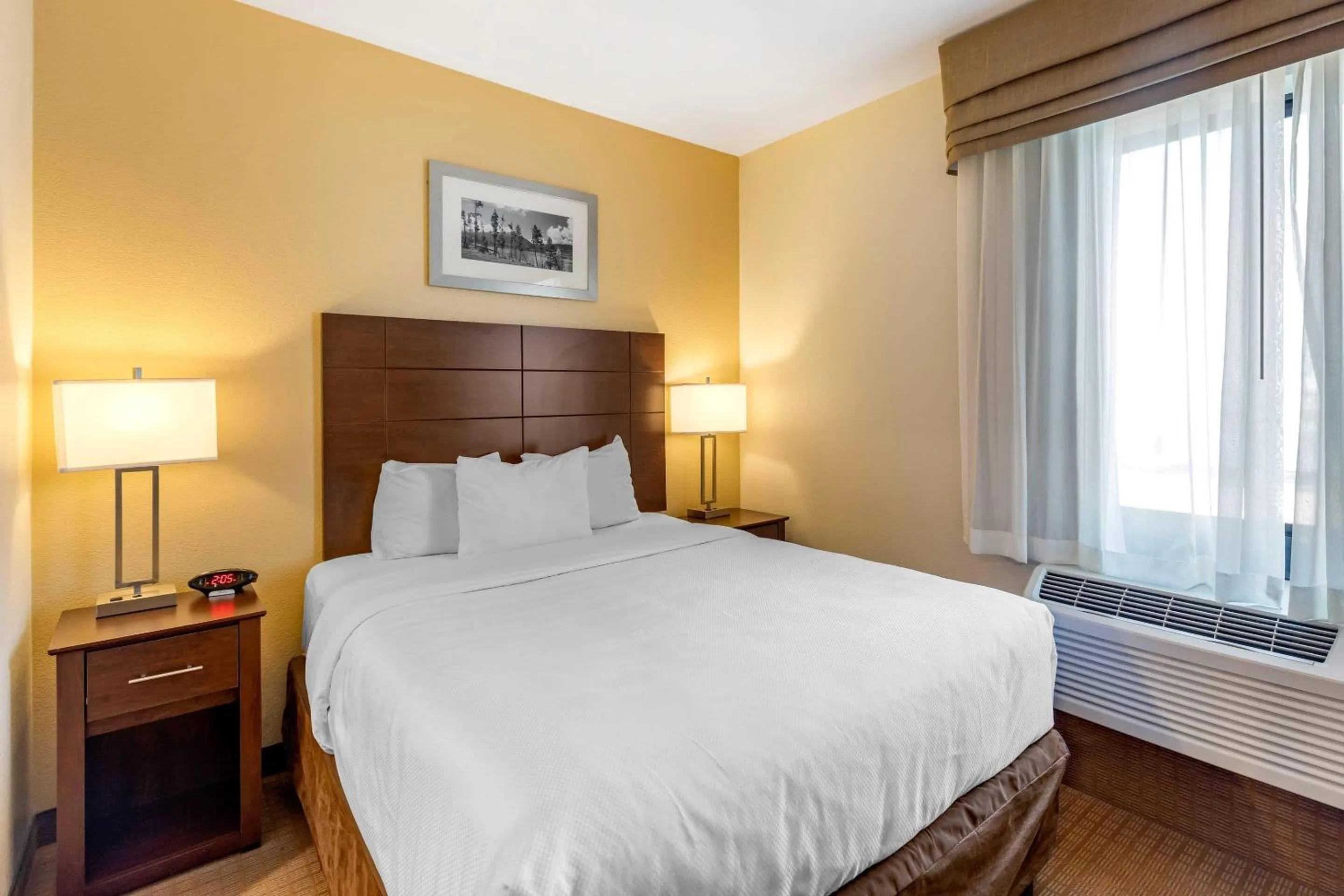 Bedroom, Bed in MainStay Suites Near Denver Downtown