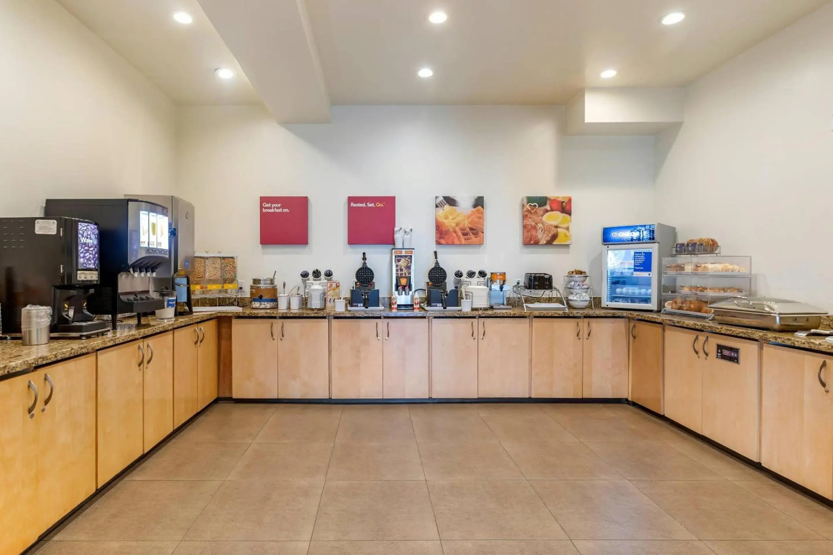 Breakfast in MainStay Suites Near Denver Downtown Breakfast in MainStay Suites Near Denver Downtown