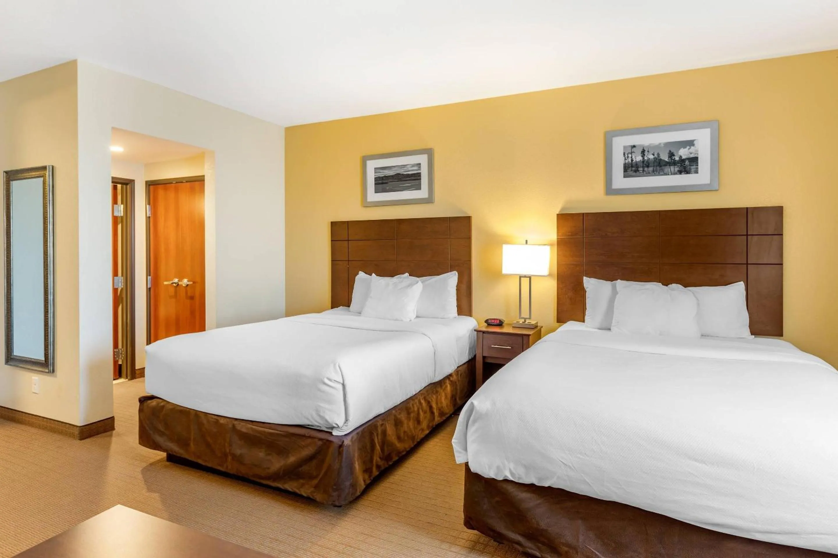 Bedroom, Bed in MainStay Suites Near Denver Downtown