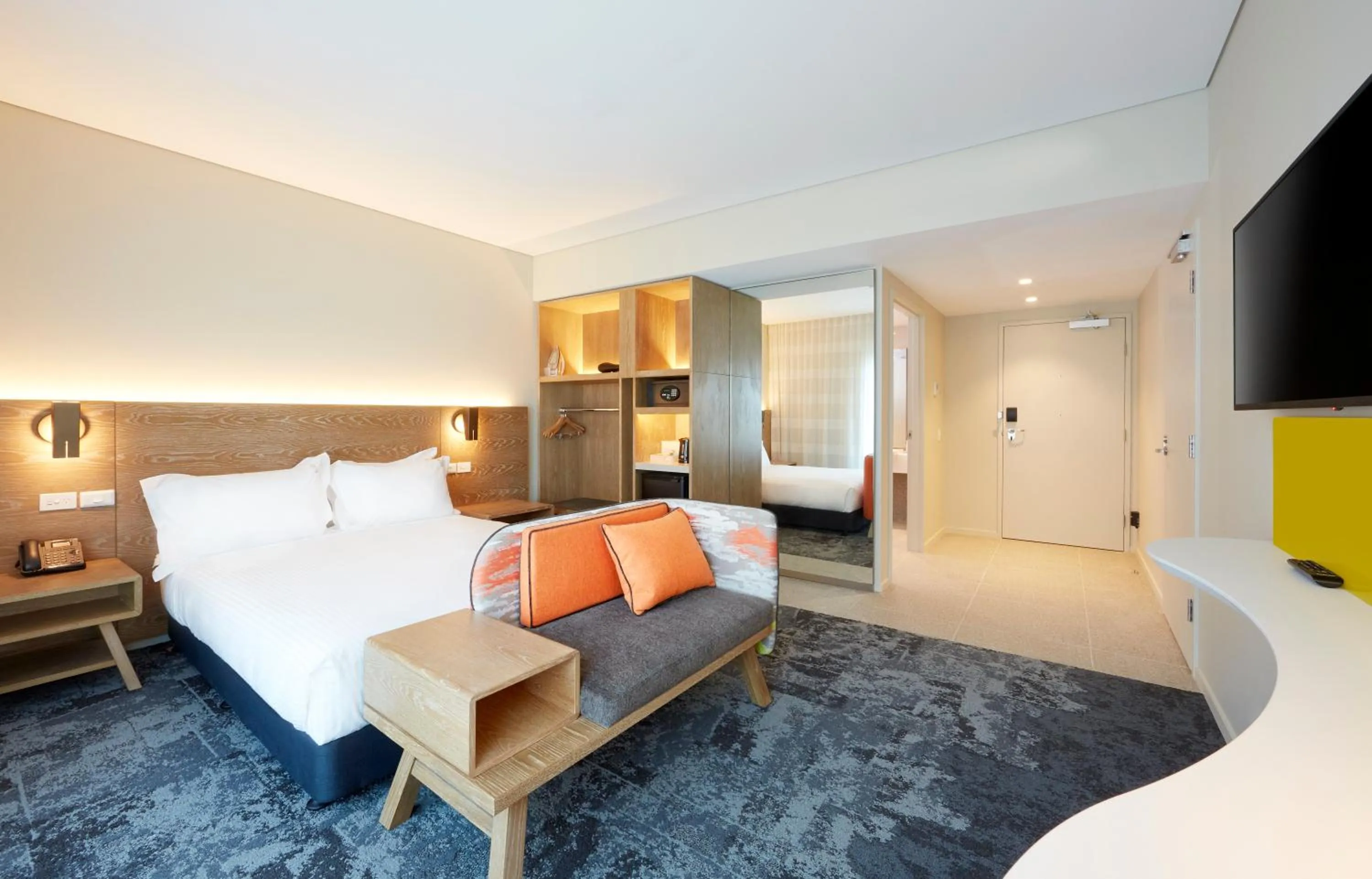 Photo of the whole room, Bed in Holiday Inn Express Adelaide City Centre by IHG