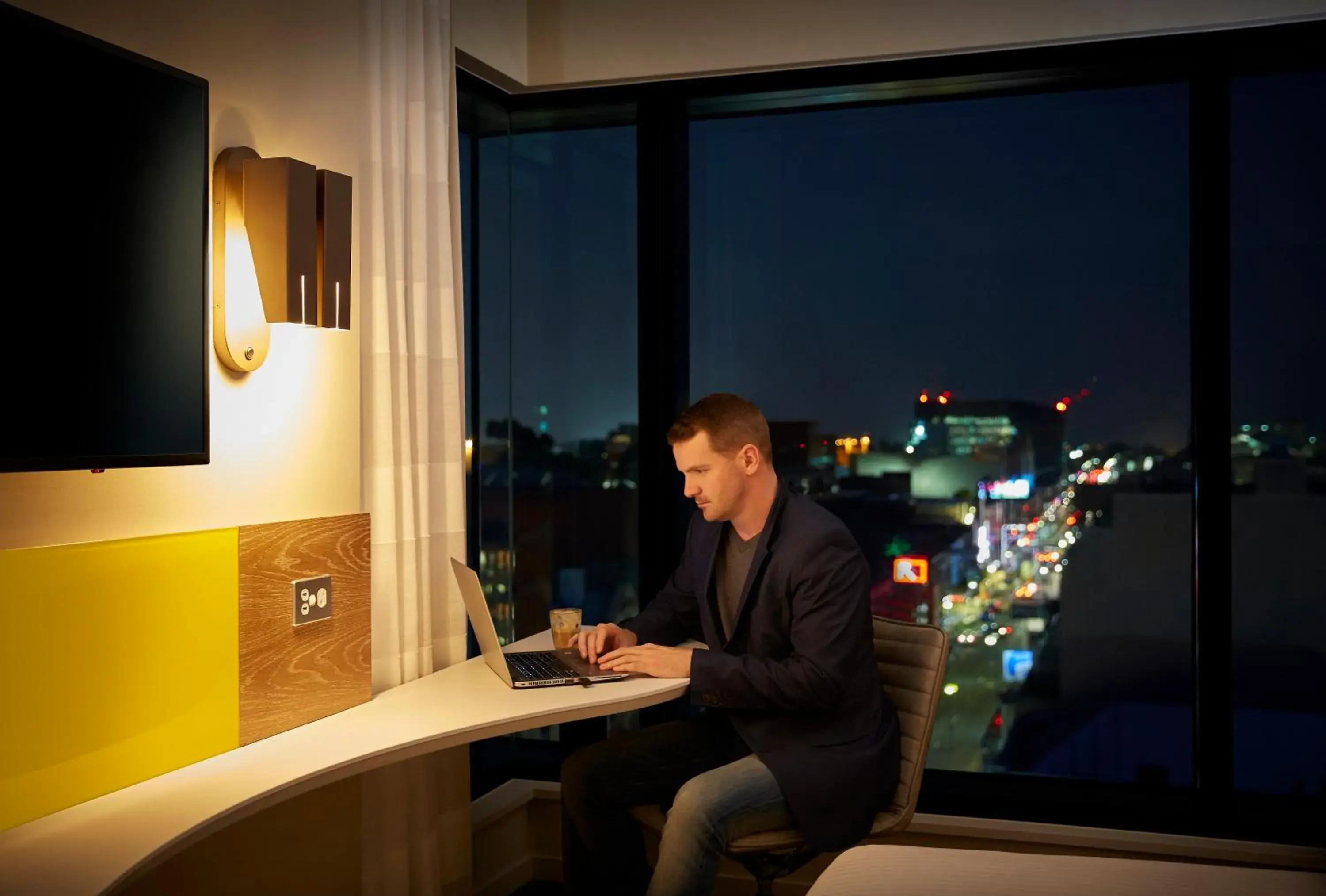 Photo of the whole room in Holiday Inn Express Adelaide City Centre by IHG Photo of the whole room in Holiday Inn Express Adelaide City Centre by IHG