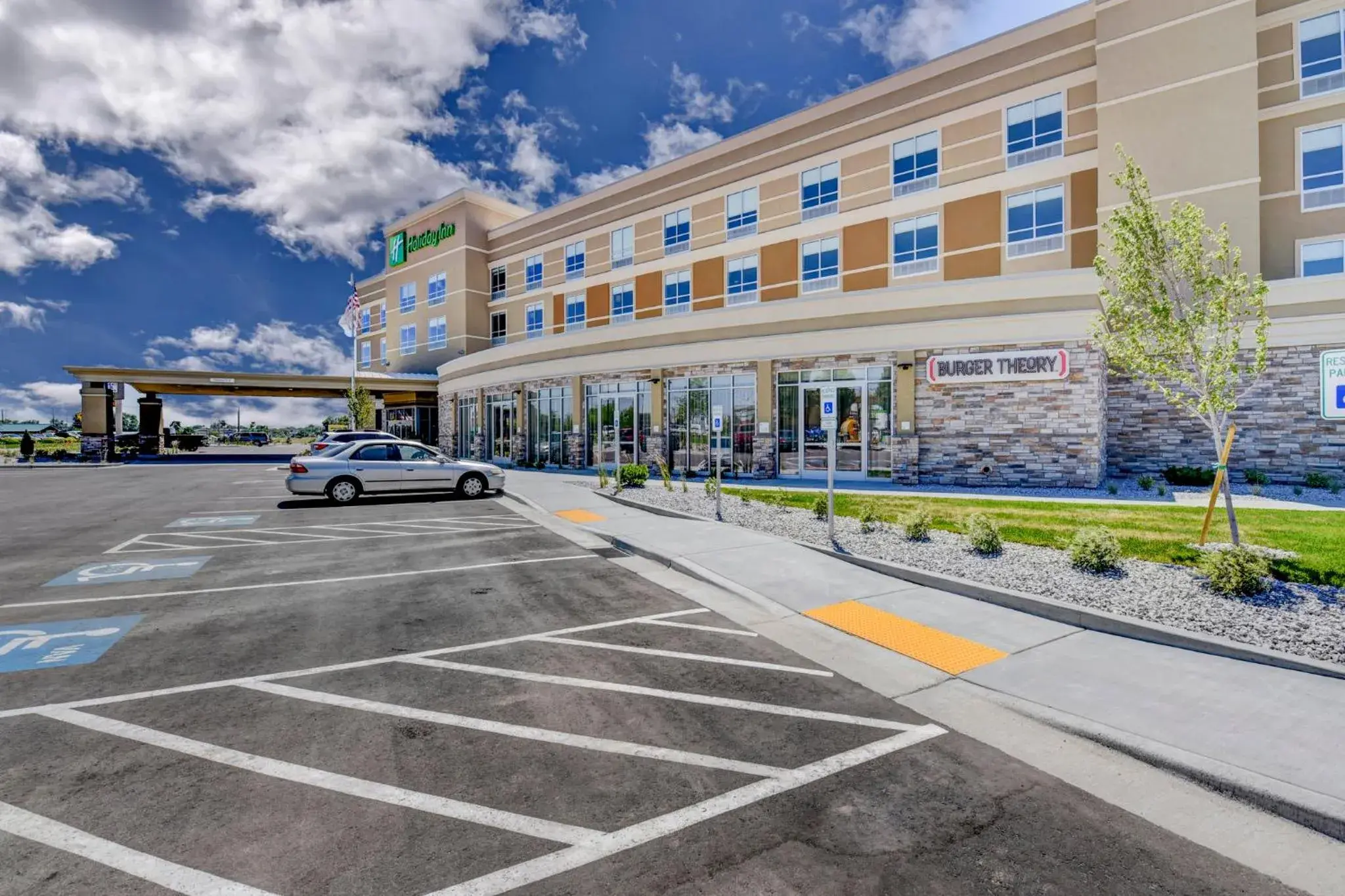 Property building in Holiday Inn - Nampa by IHG Property building in Holiday Inn - Nampa by IHG