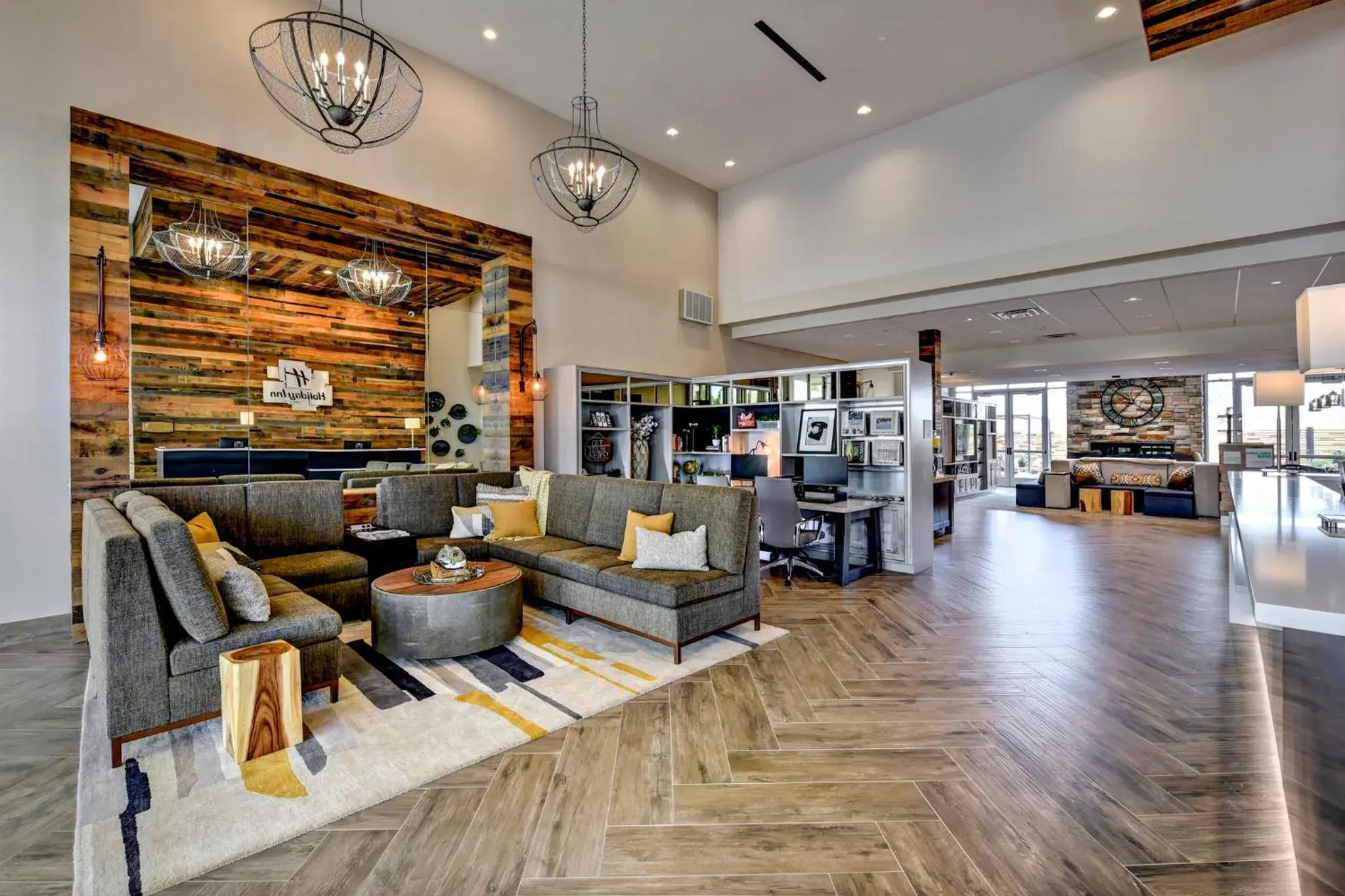 Property building in Holiday Inn - Nampa by IHG Property building in Holiday Inn - Nampa by IHG