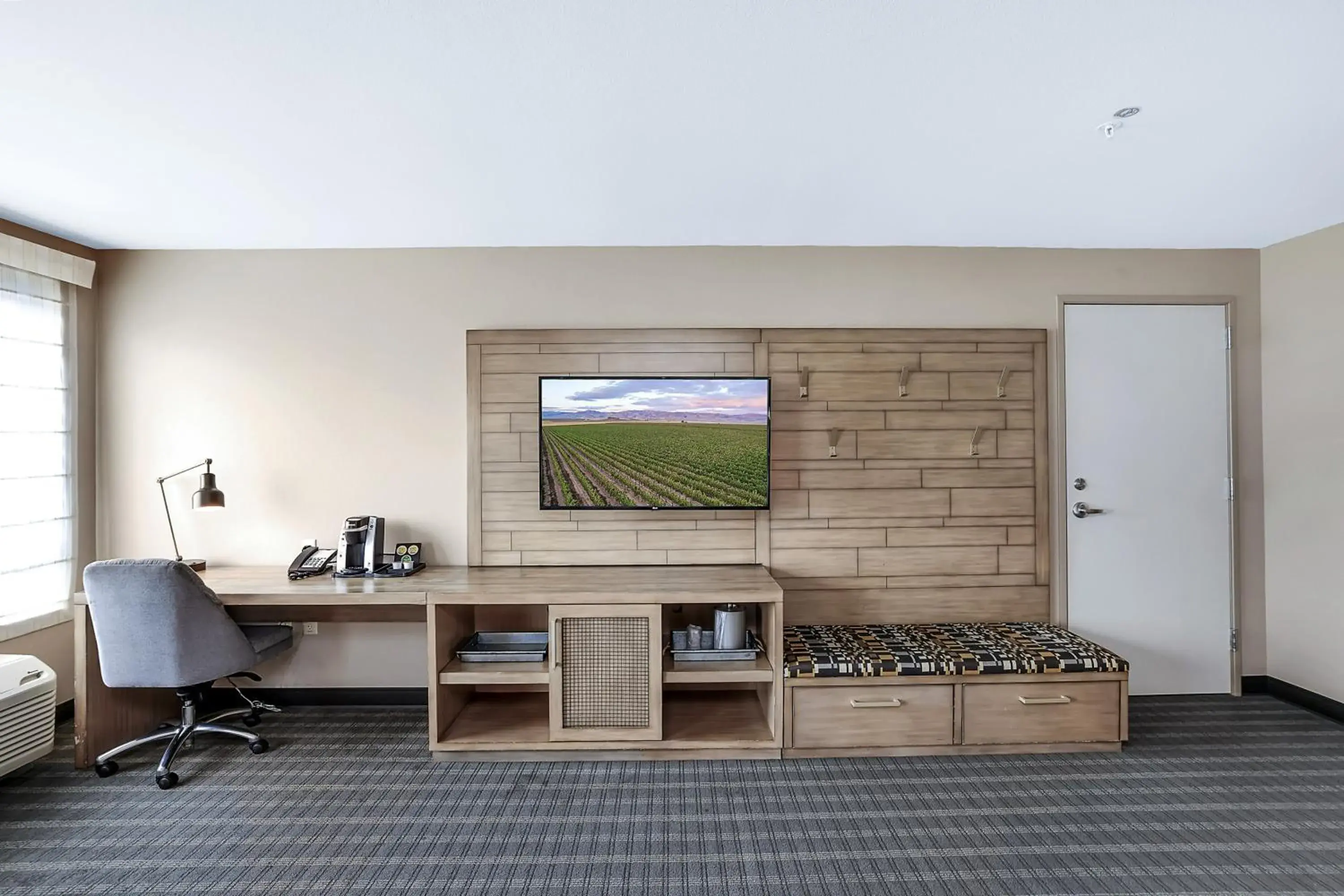 Standard Room with Two Queen Beds in Holiday Inn - Nampa by IHG Standard Room with Two Queen Beds in Holiday Inn - Nampa by IHG