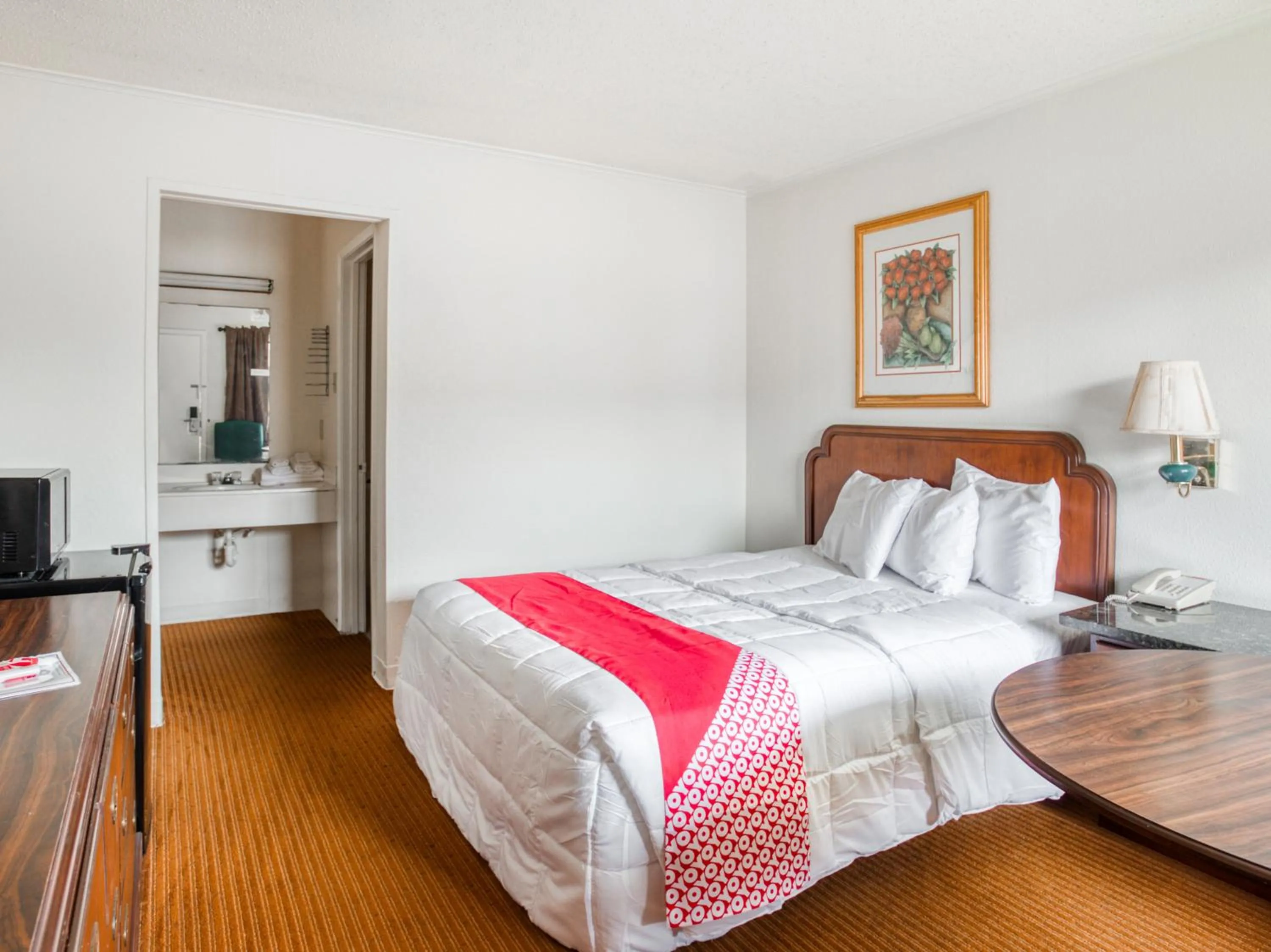 Bedroom, Bed in OYO Hotel San Antonio East