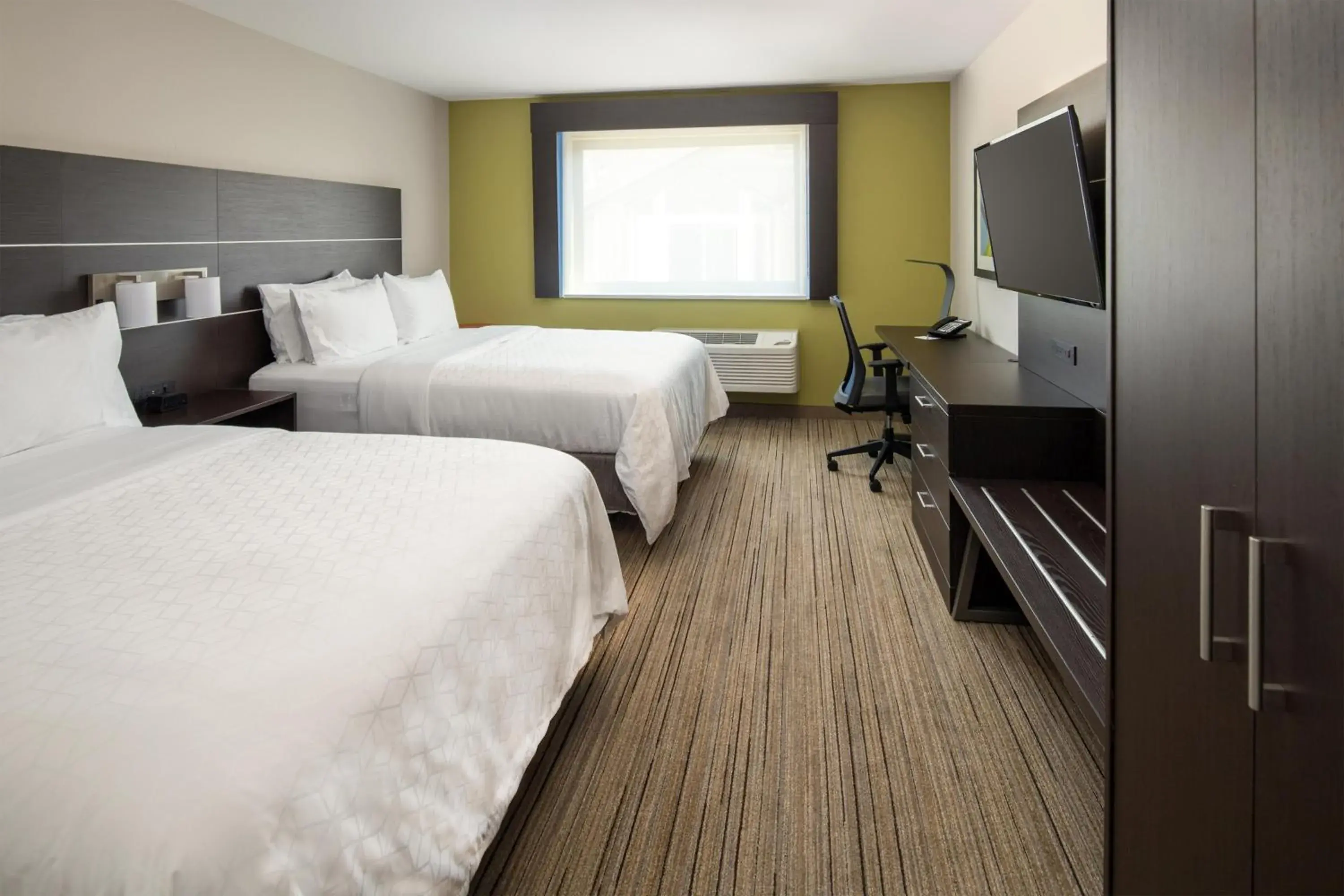 Double Suite in Holiday Inn Express & Suites - Camas by IHG Double Suite in Holiday Inn Express & Suites - Camas by IHG