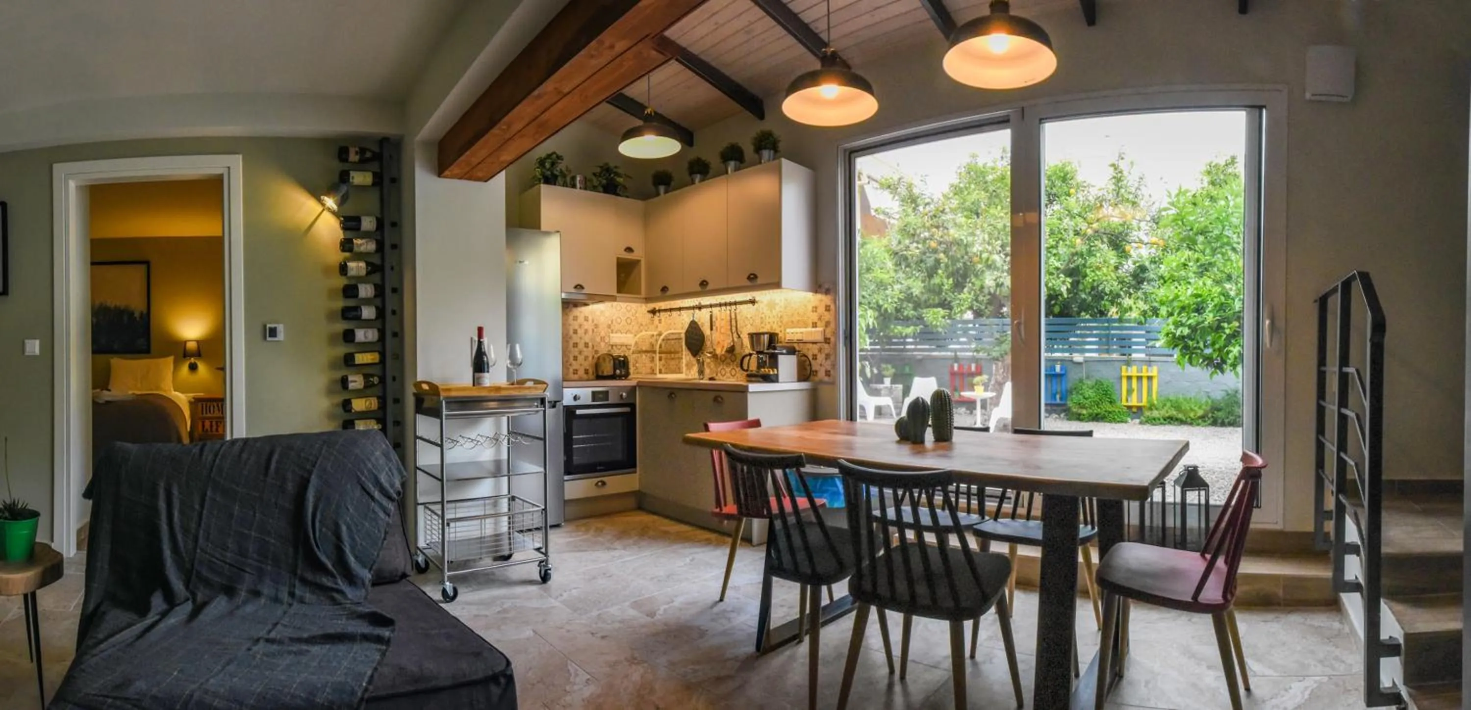 Kitchen or kitchenette in City Cottage - Kalamata Villas