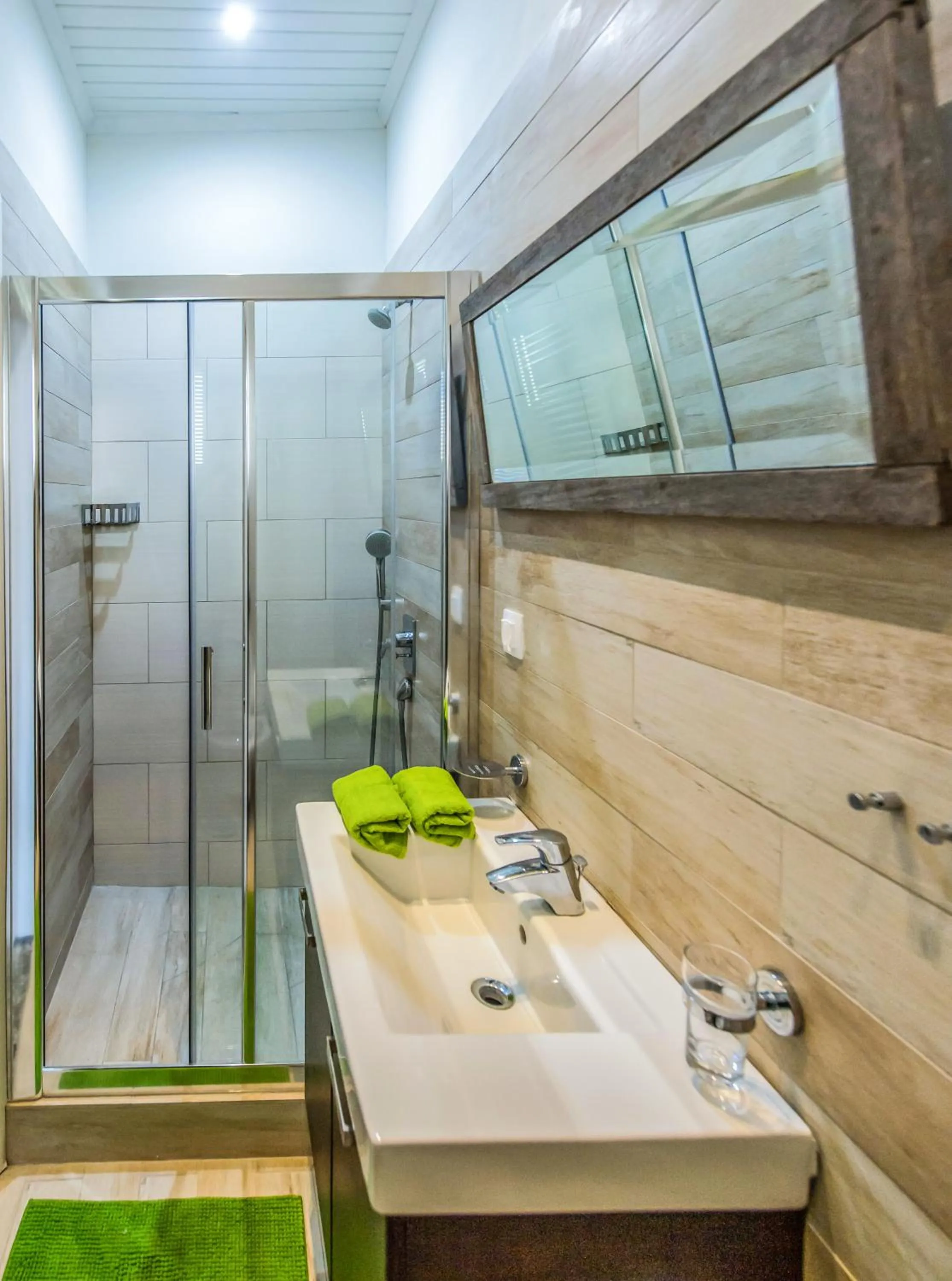 Bathroom in City Cottage - Kalamata Villas