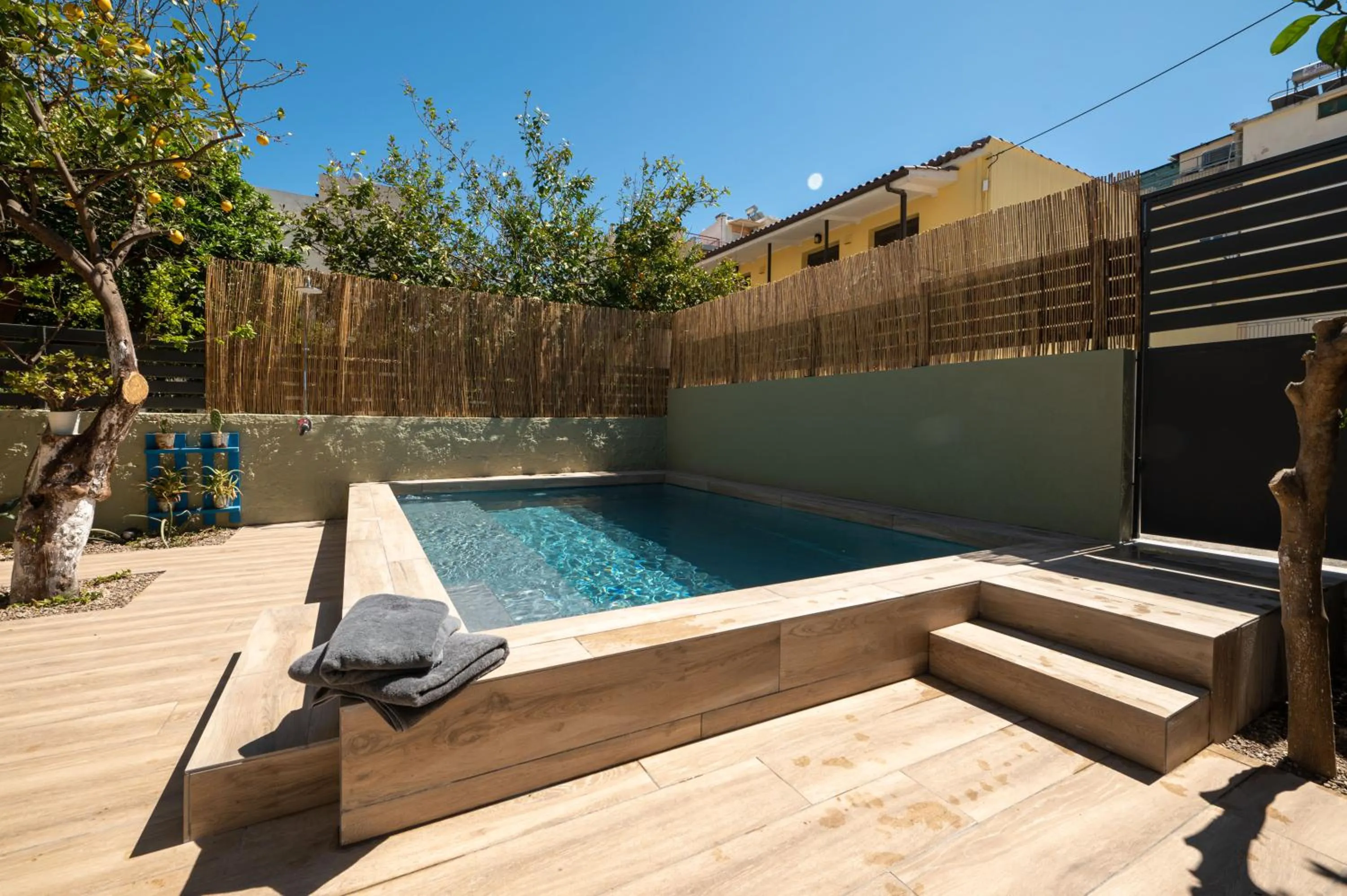 Swimming pool in City Cottage - Kalamata Villas