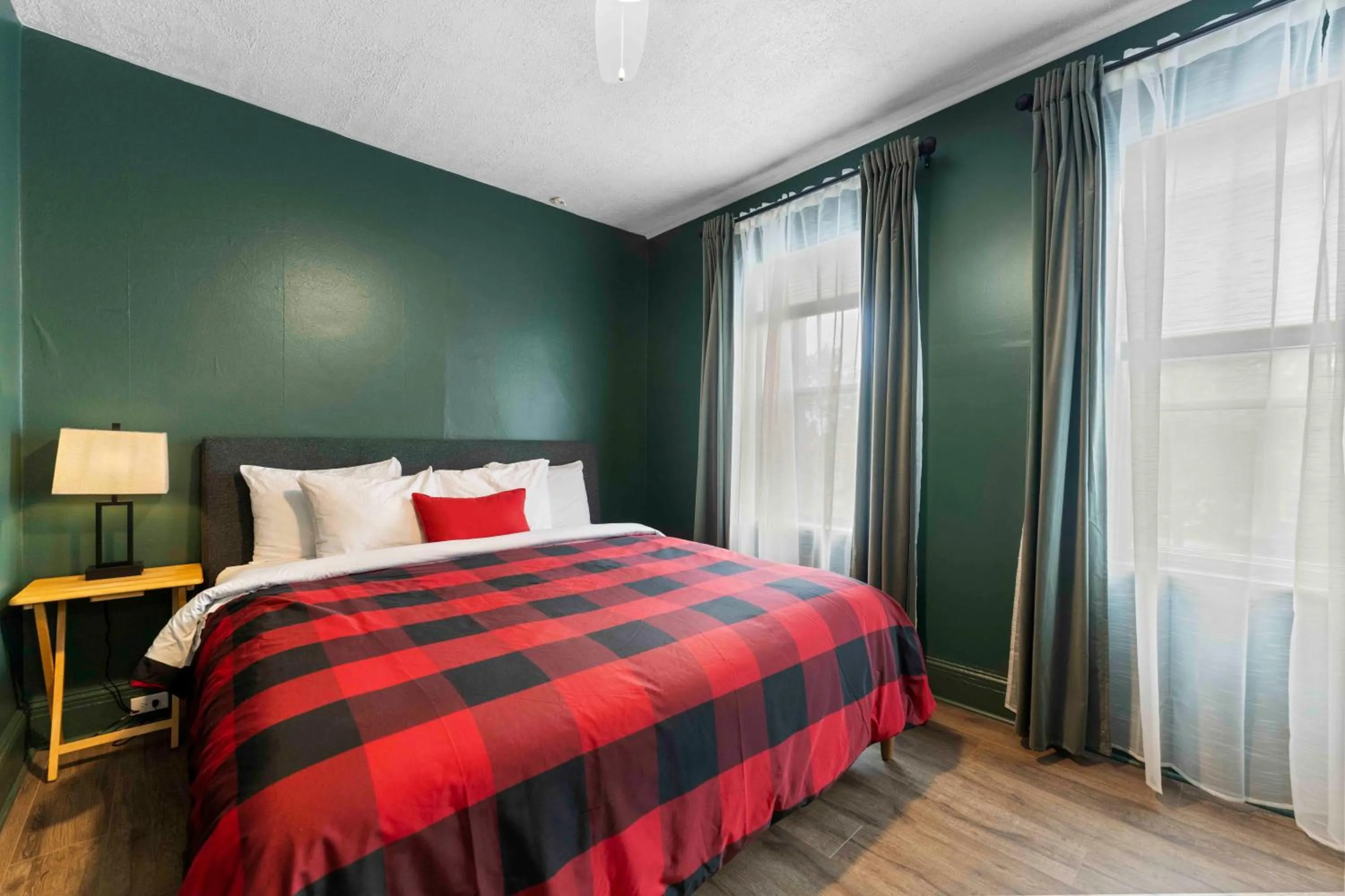 Bedroom, Bed in Balmoral Hotel