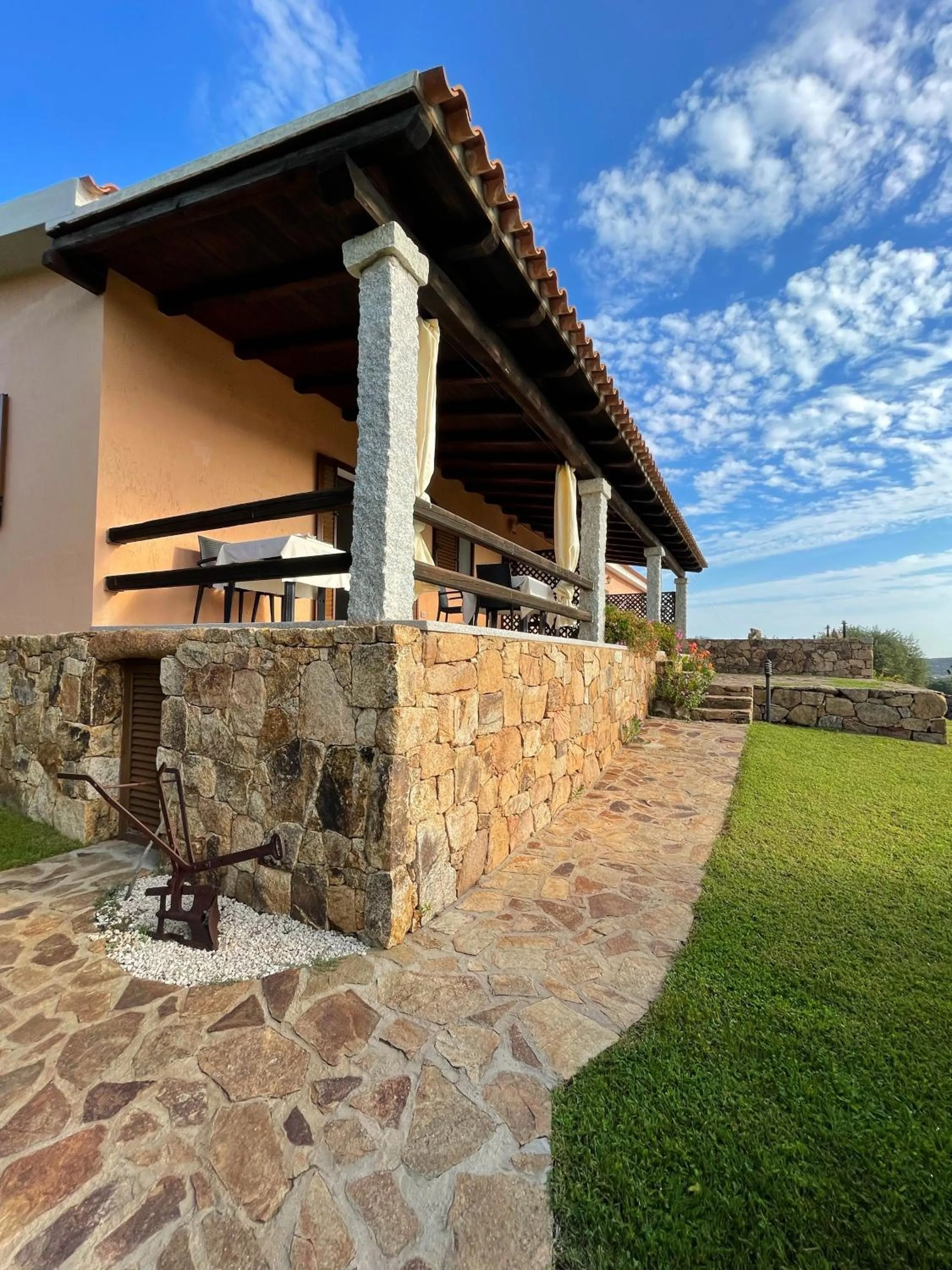 Property building in La Minditta