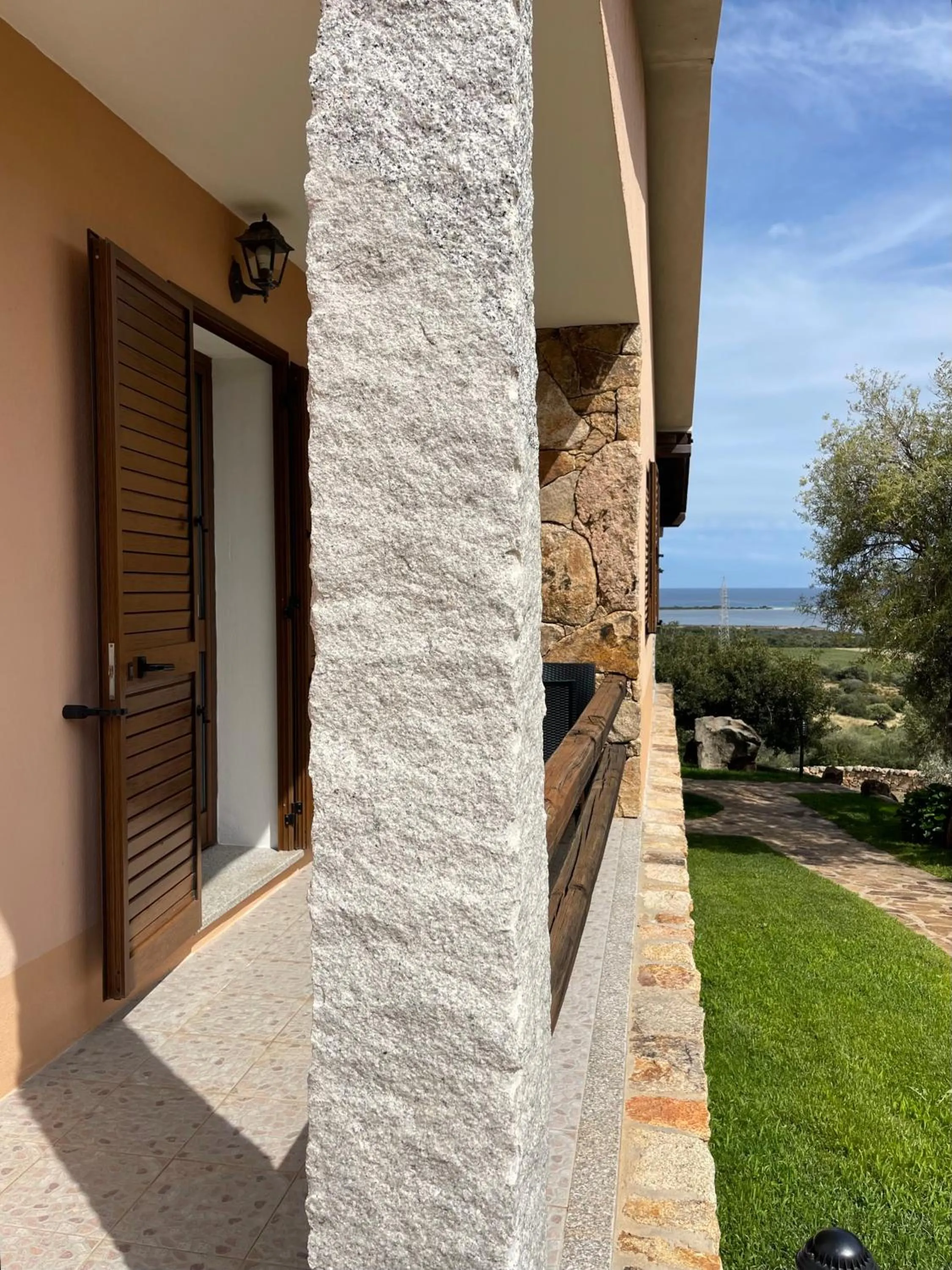 Property building in La Minditta