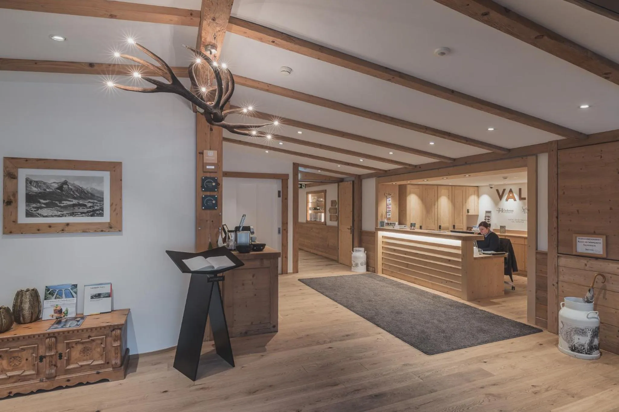 Lobby or reception in Hotel Sarain Active Mountain Resort