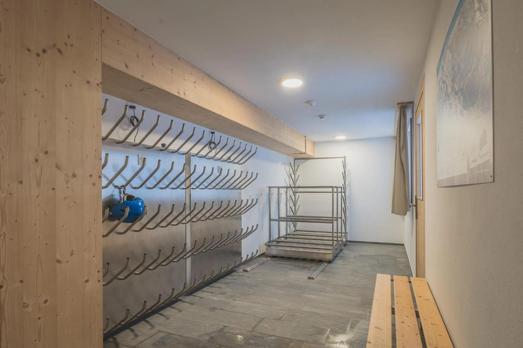 Skiing in Hotel Sarain Active Mountain Resort