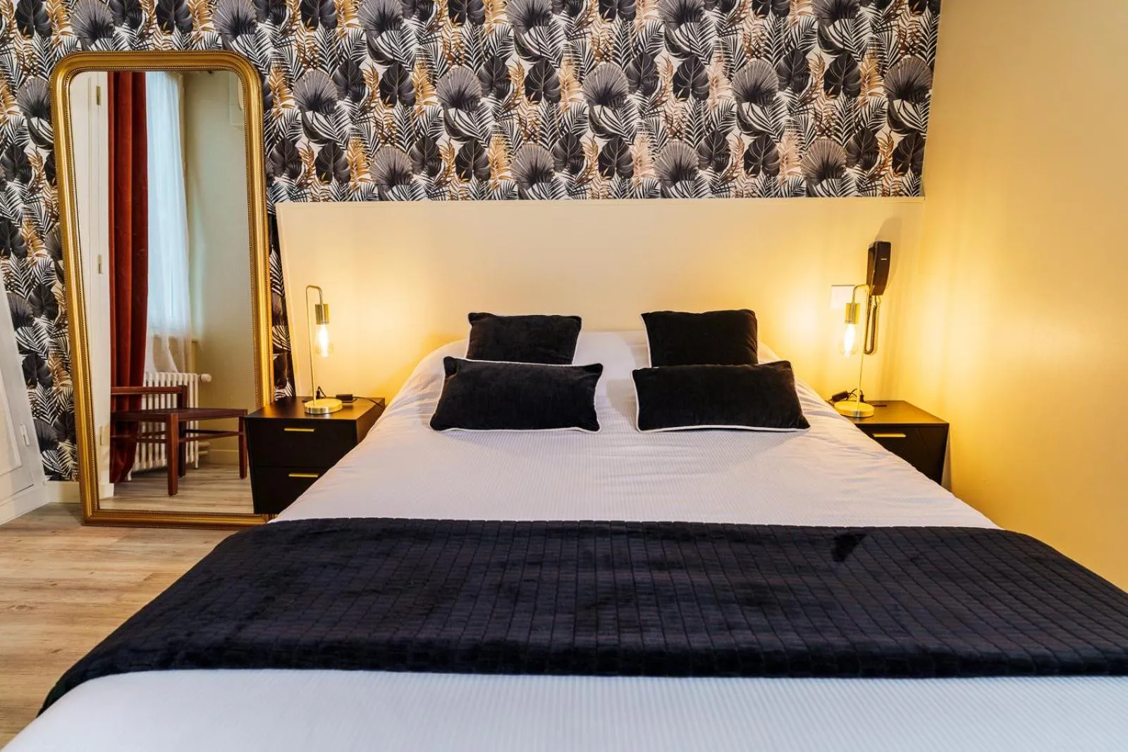 Bed in Hotel Restaurant Le Parc