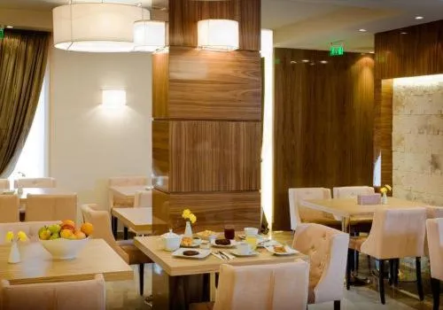 Restaurant/places to eat in Dovitel Boutique Hotel