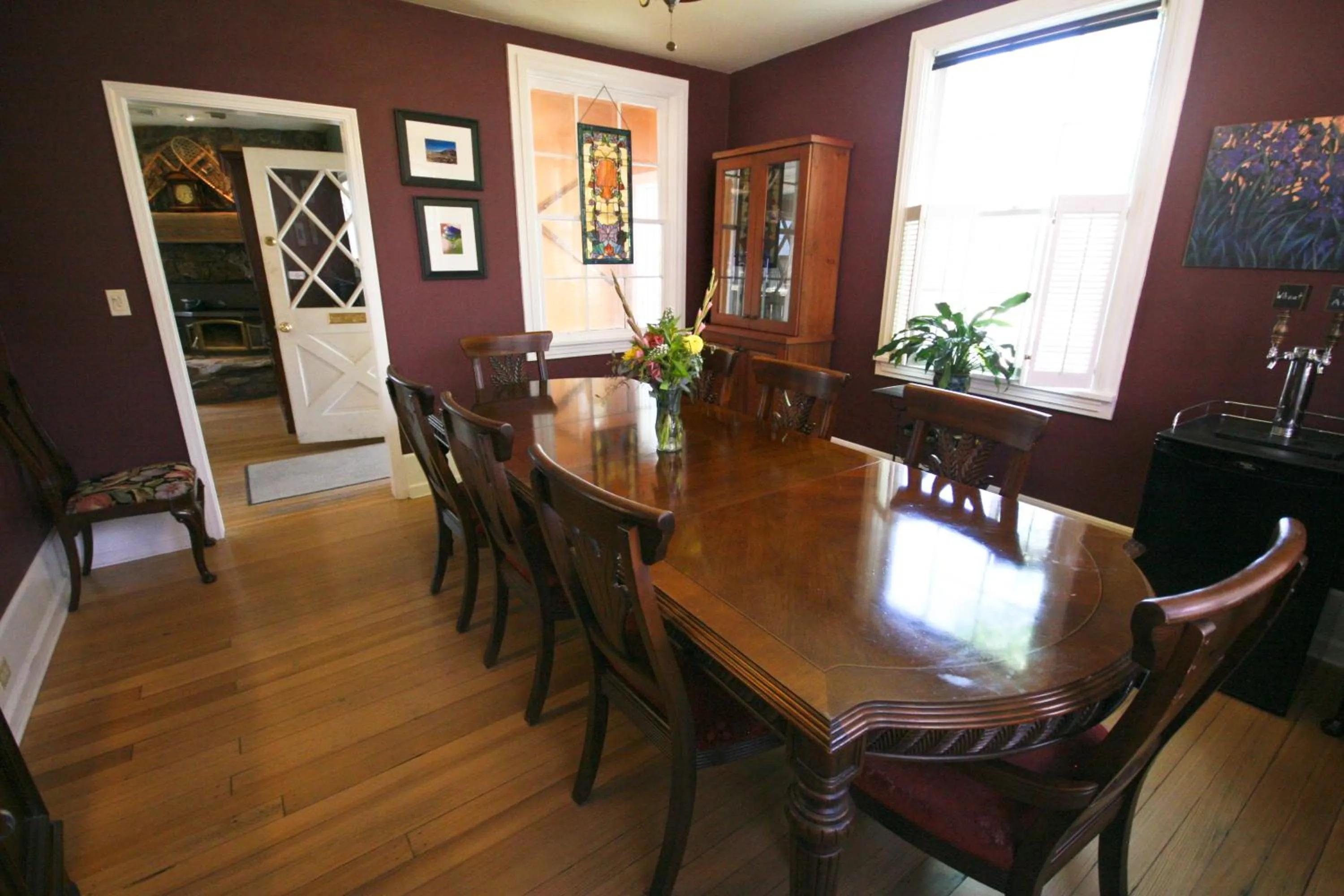 Dining area in Purple Mountain Bed & Breakfast & Spa