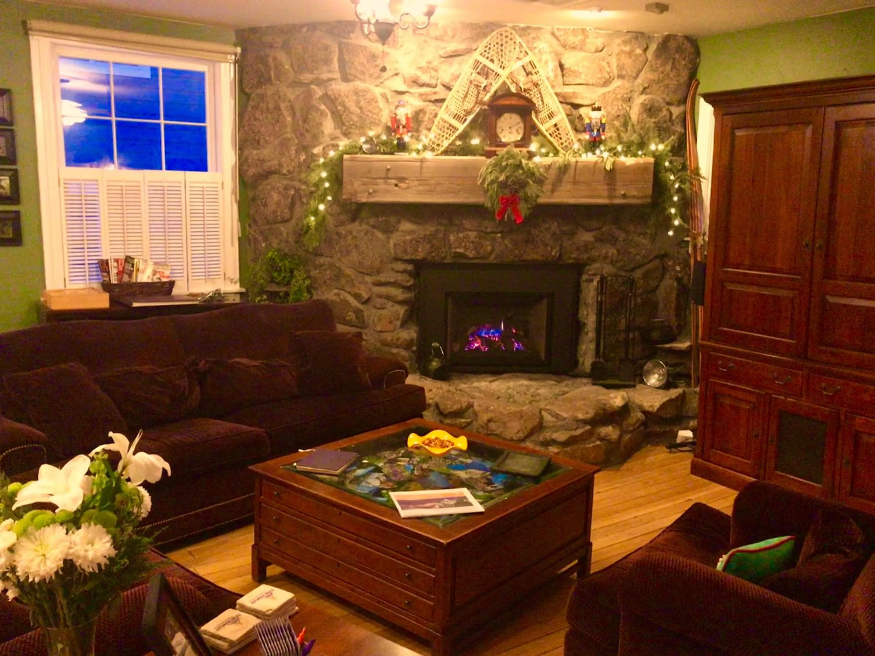 Communal lounge/ TV room in Purple Mountain Bed & Breakfast & Spa