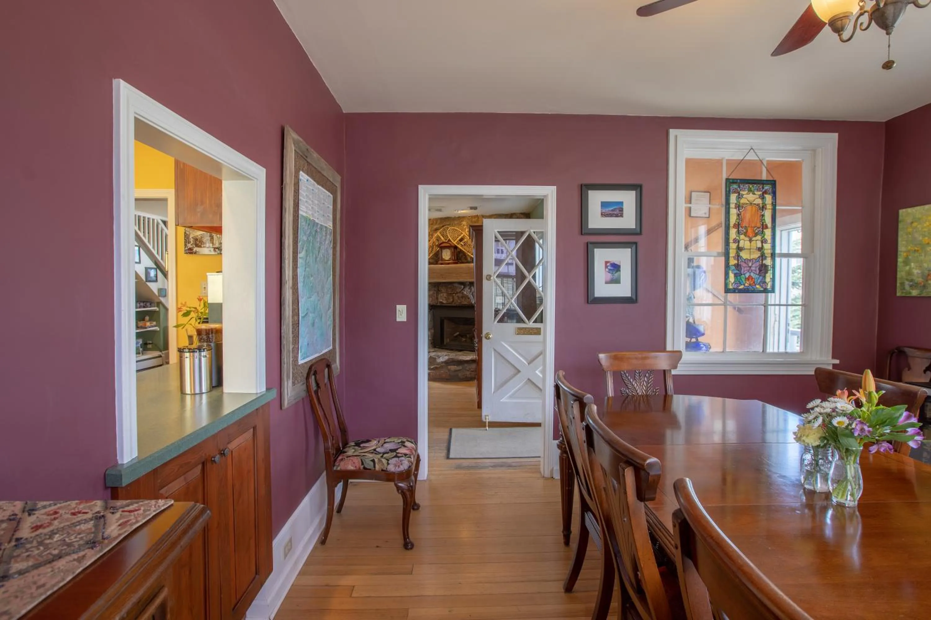 Dining area in Purple Mountain Bed & Breakfast & Spa