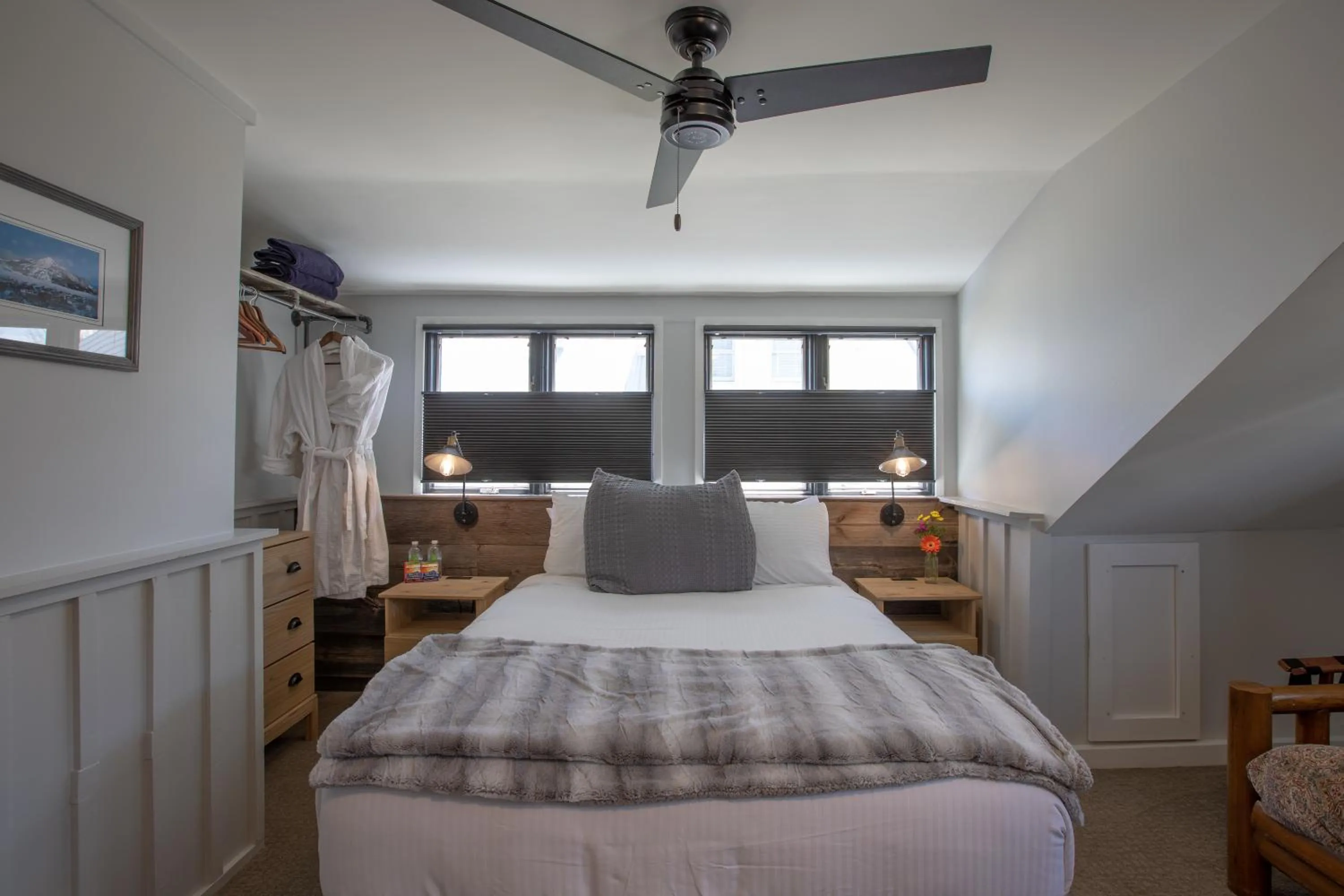 Bedroom, Bed in Purple Mountain Bed & Breakfast & Spa