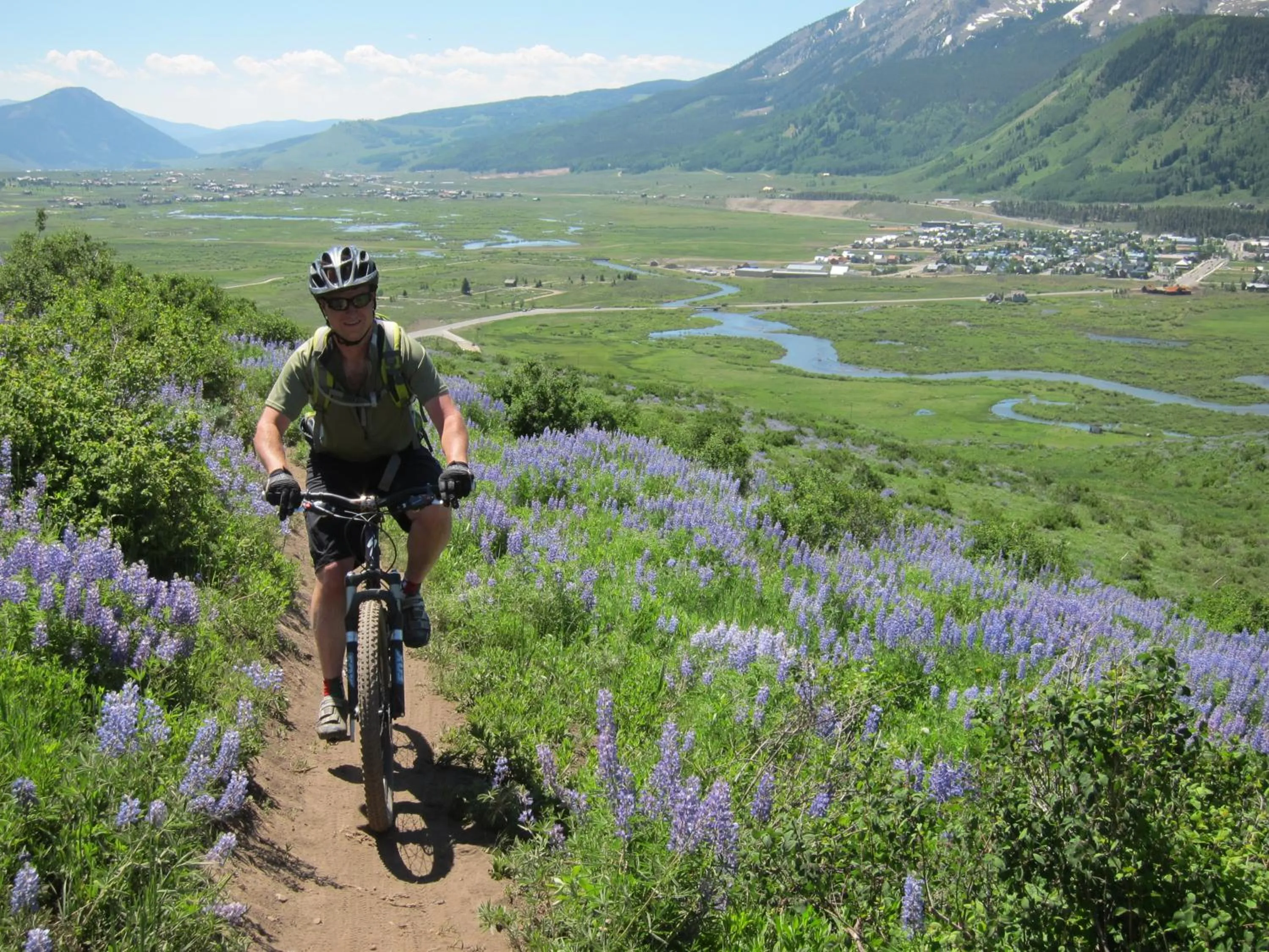 Cycling in Purple Mountain Bed & Breakfast & Spa