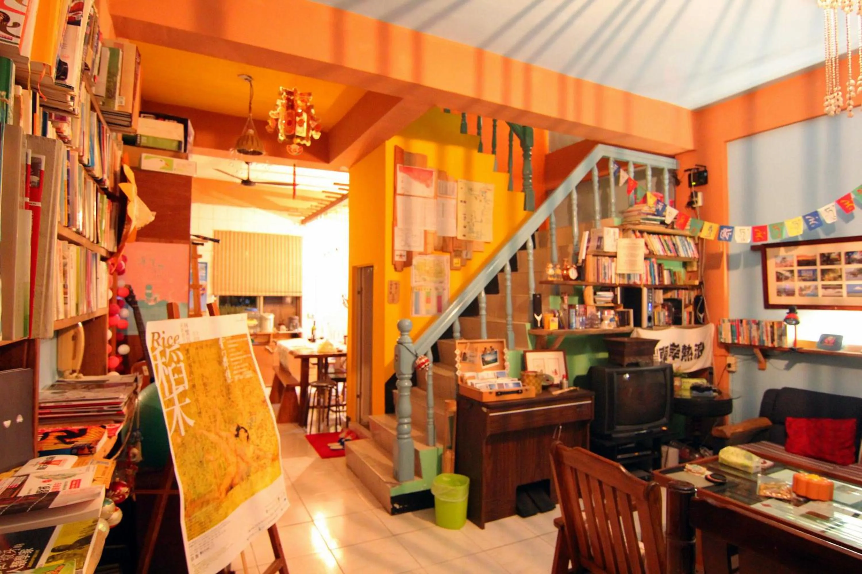 Restaurant/places to eat in Dulan Groundnut Backpacker Hostel